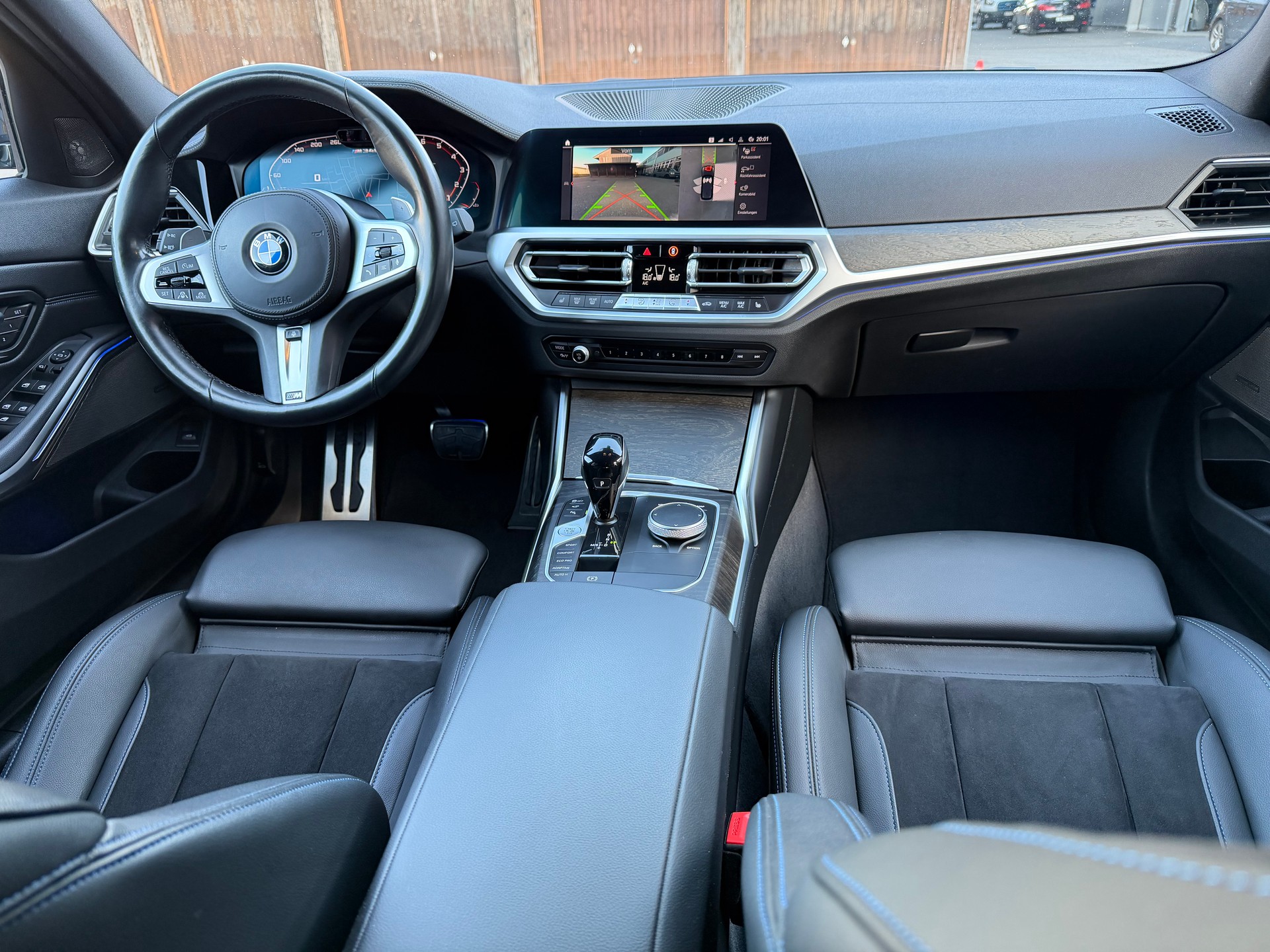 BMW M340i xDrive 48V Touring Fleet Edition Steptronic-image-12