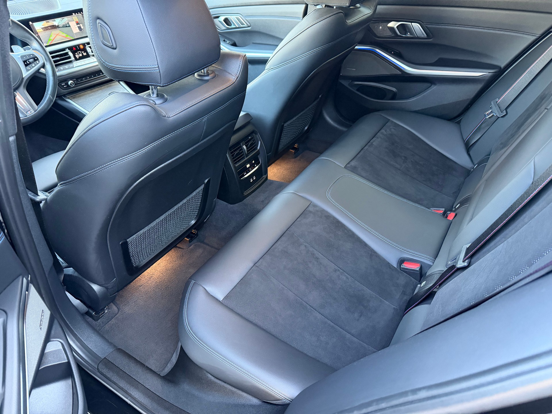 BMW M340i xDrive 48V Touring Fleet Edition Steptronic-image-14
