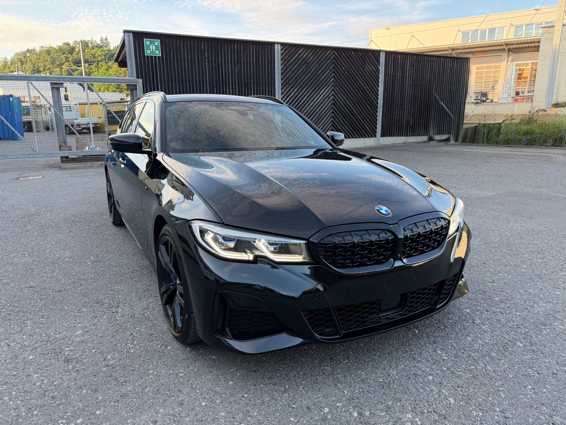 BMW M340i xDrive 48V Touring Fleet Edition Steptronic-image-9