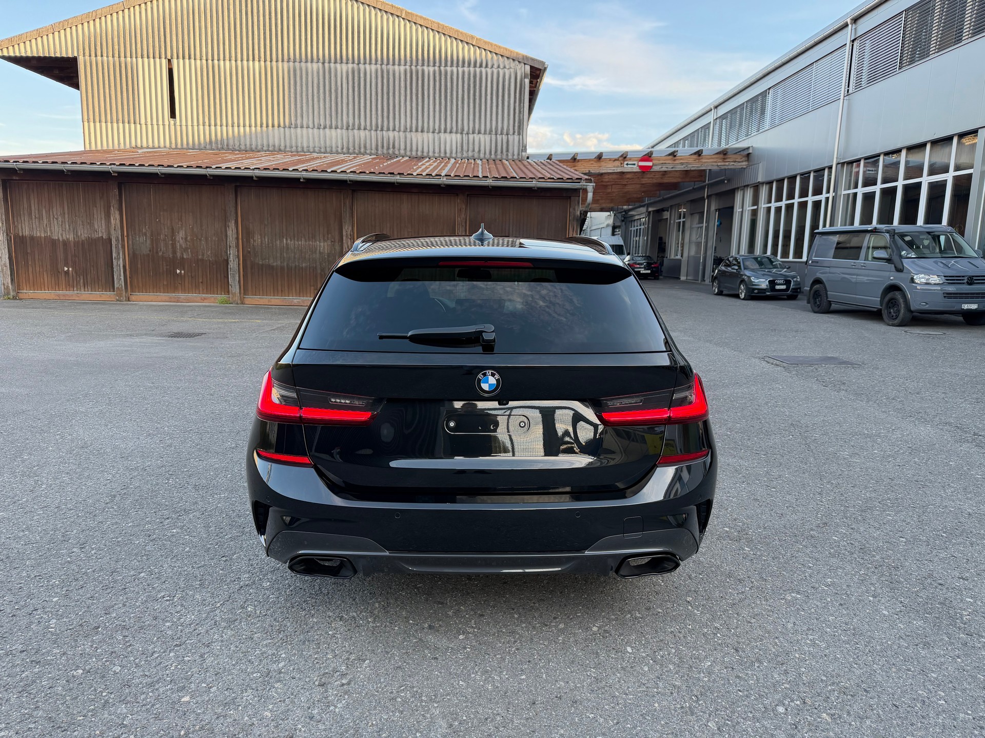 BMW M340i xDrive 48V Touring Fleet Edition Steptronic-image-5