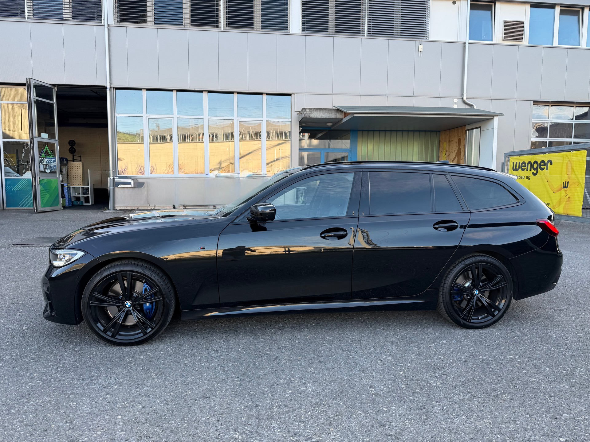 BMW M340i xDrive 48V Touring Fleet Edition Steptronic-image-2