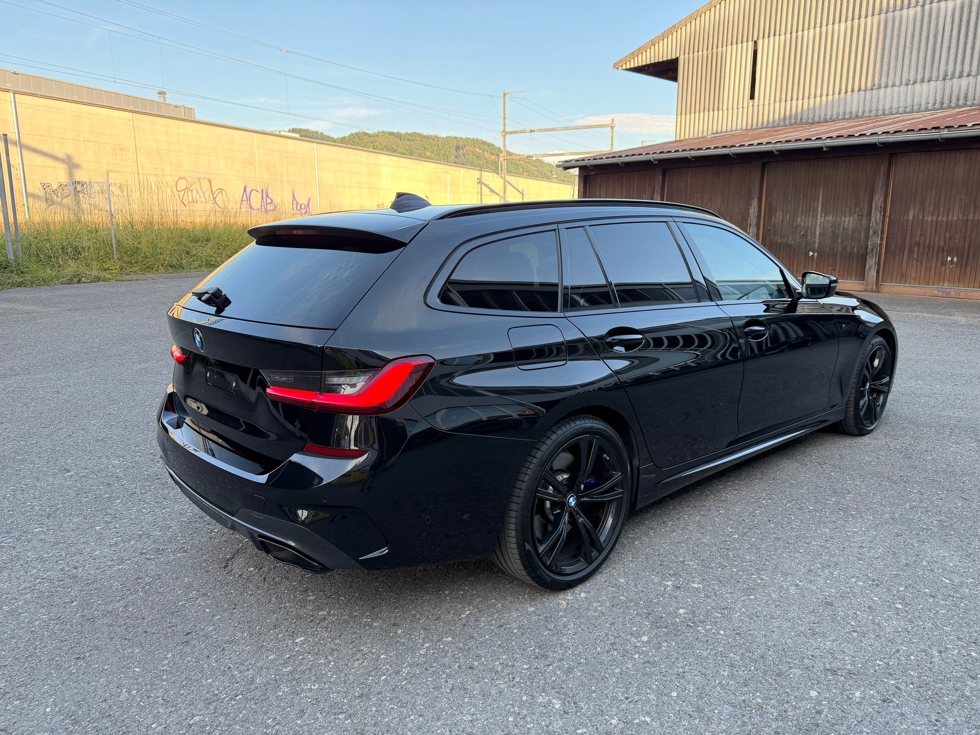 BMW M340i xDrive 48V Touring Fleet Edition Steptronic-image-6