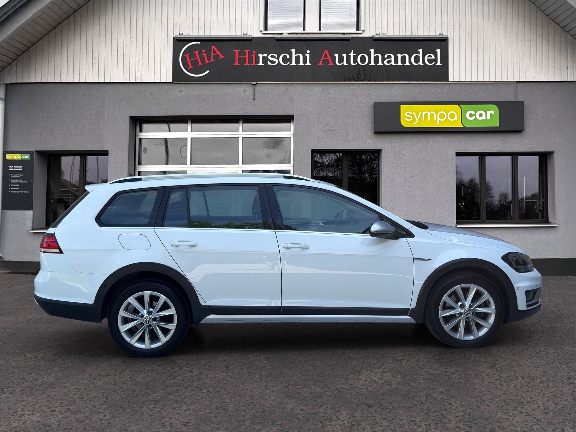VW Golf 2.0 TDI Alltrack 4Motion DSG-image-5
