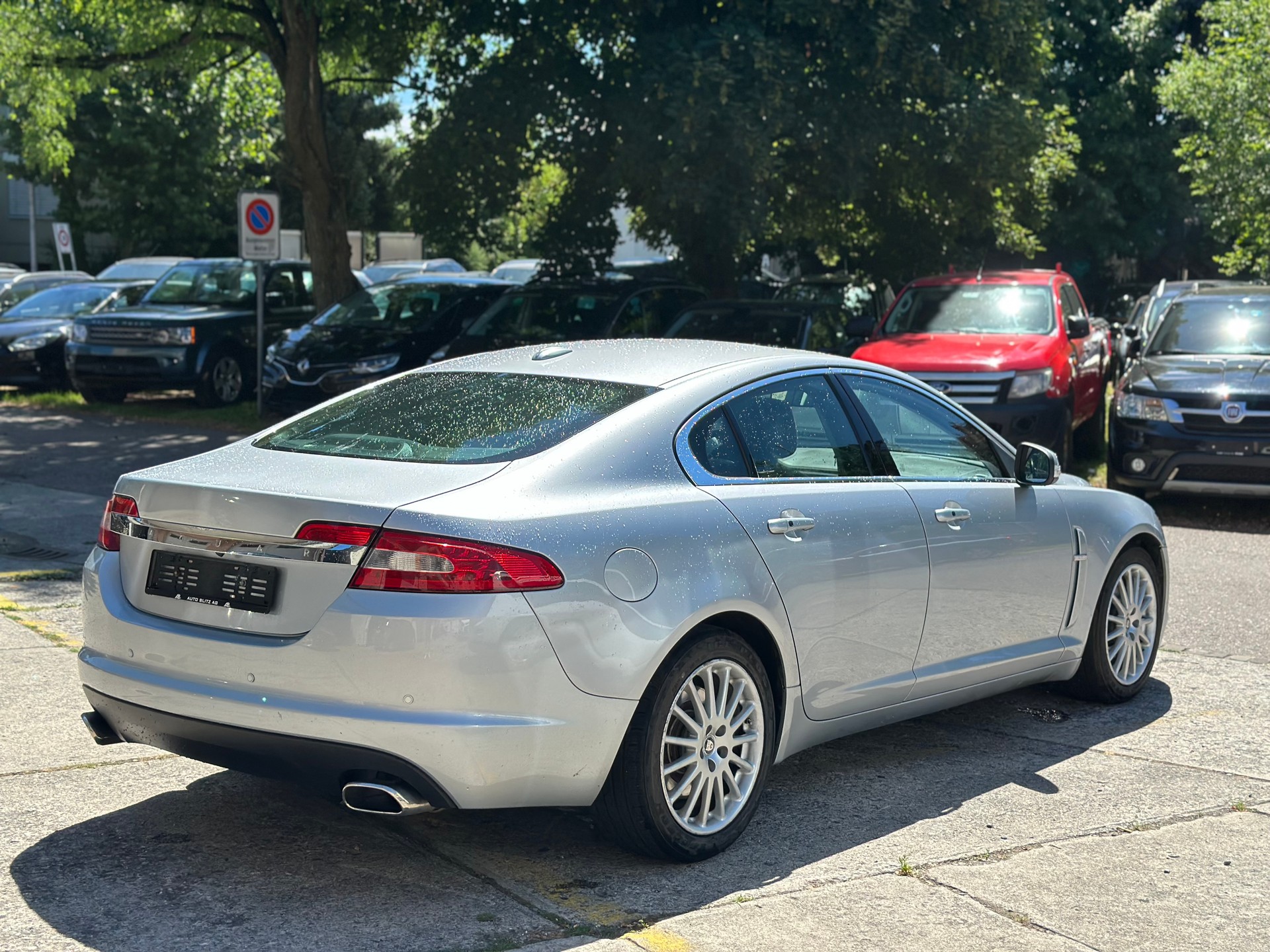 JAGUAR XF 3.0 V6 Luxury-image-2