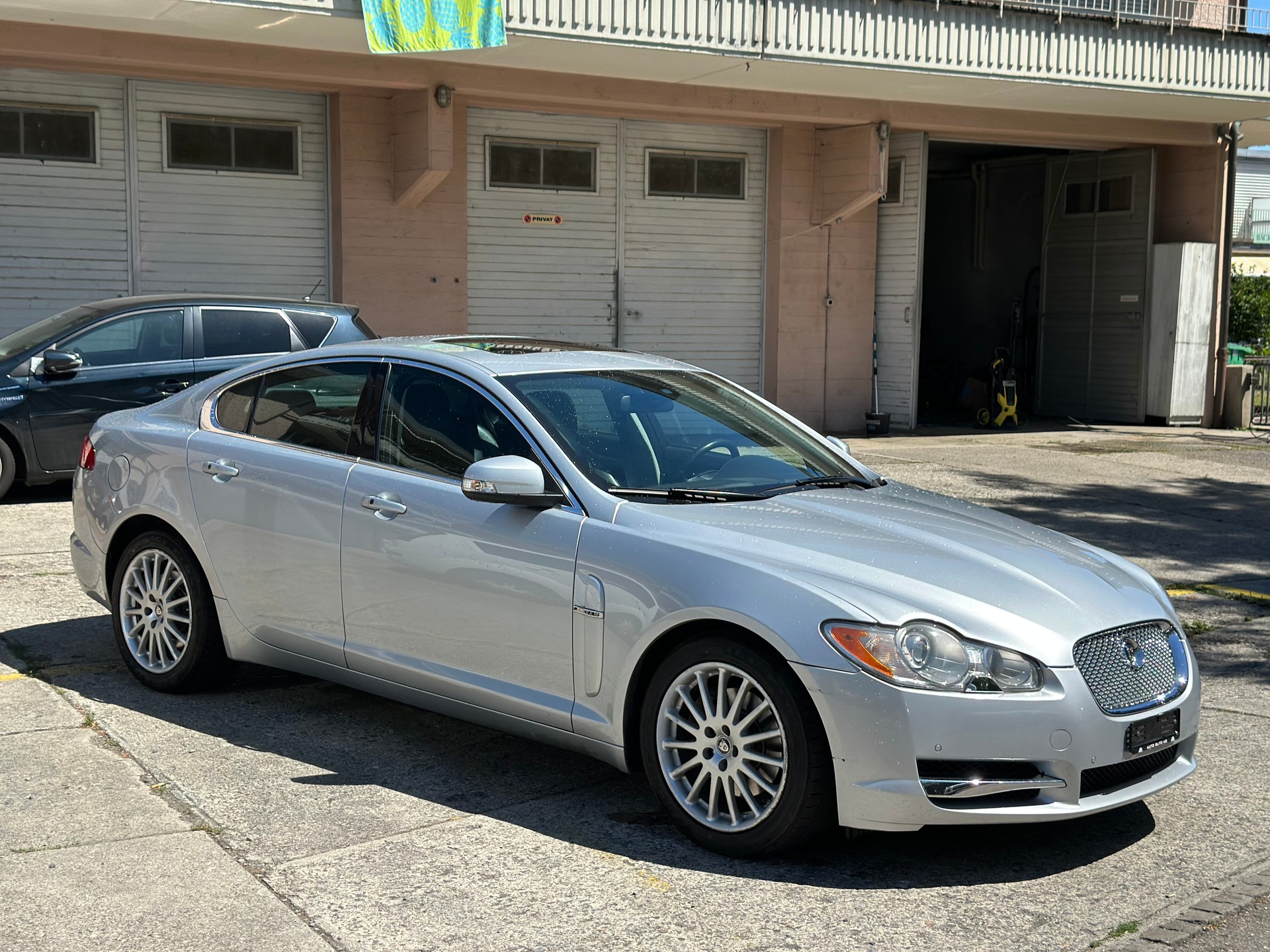 JAGUAR XF 3.0 V6 Luxury-image-1
