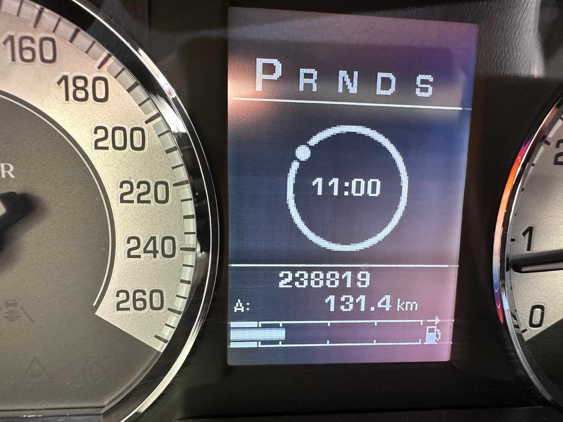 JAGUAR XF 3.0 V6 Luxury-image-11