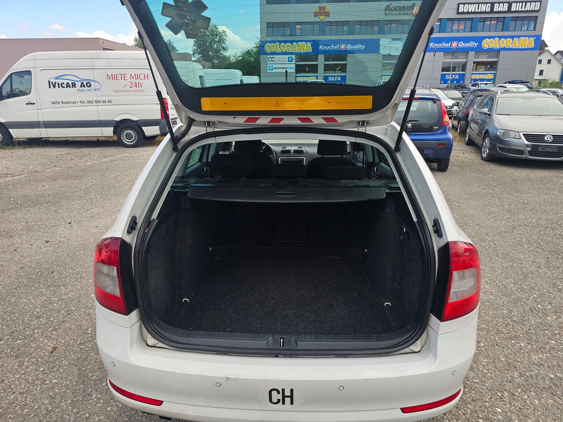 SKODA Octavia Combi 1.8 TSI Ambition 4x4-image-8
