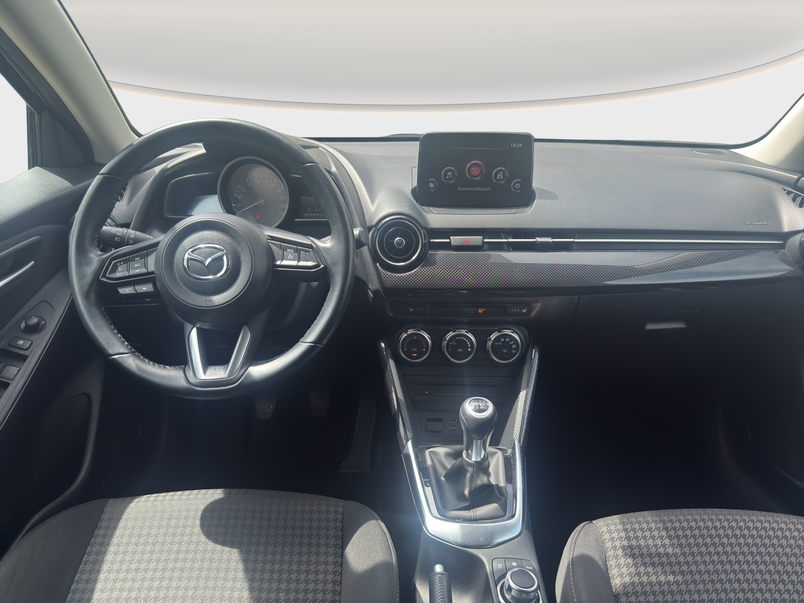 MAZDA 2 1.5 90 Ambition Plus-image-11