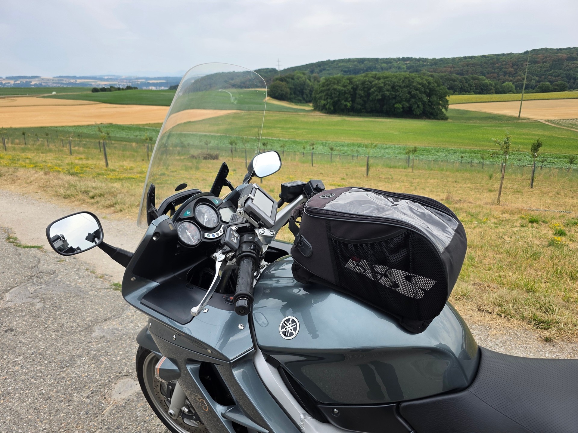 YAMAHA FJR 1300-image-10