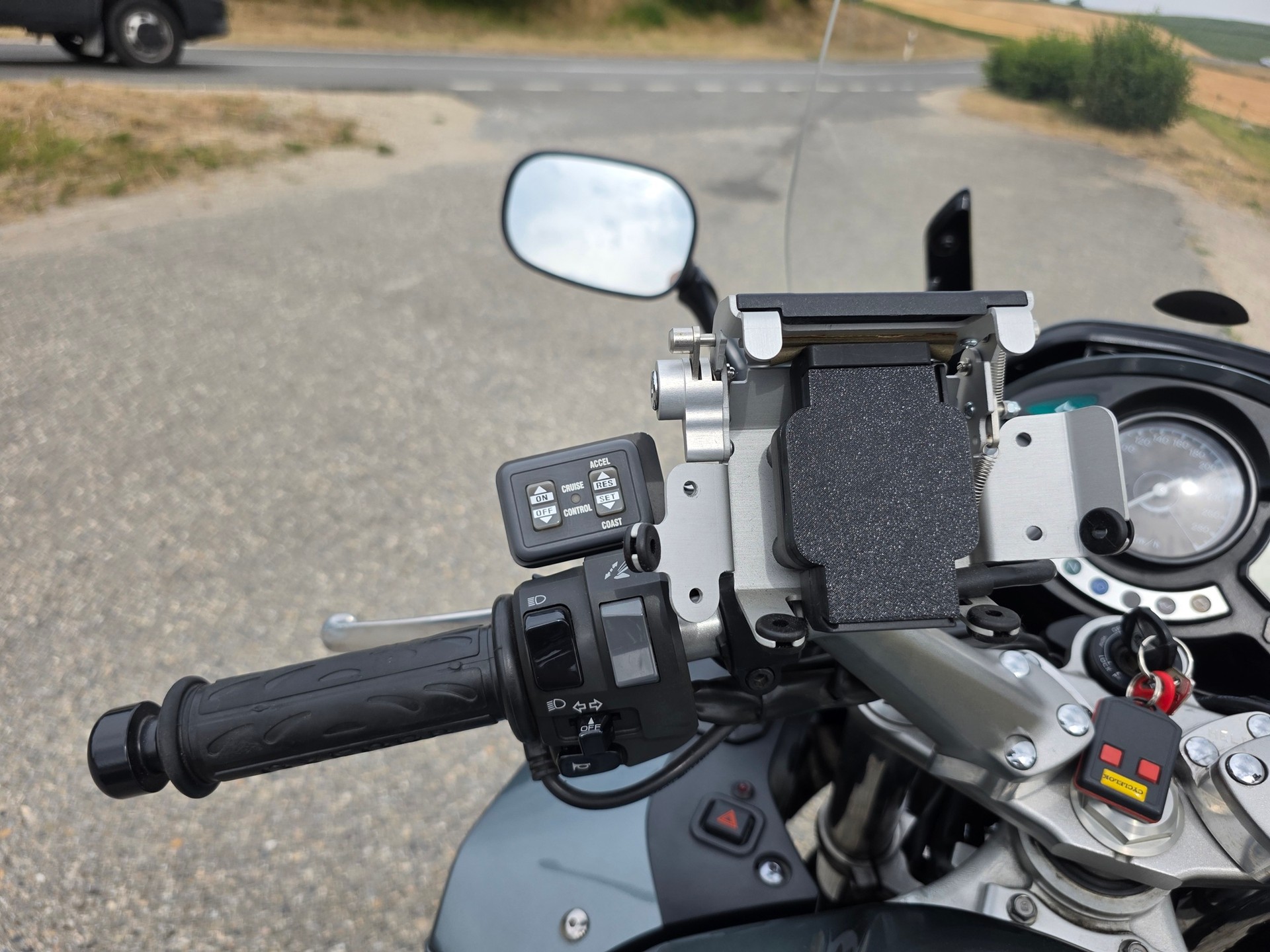 YAMAHA FJR 1300-image-7