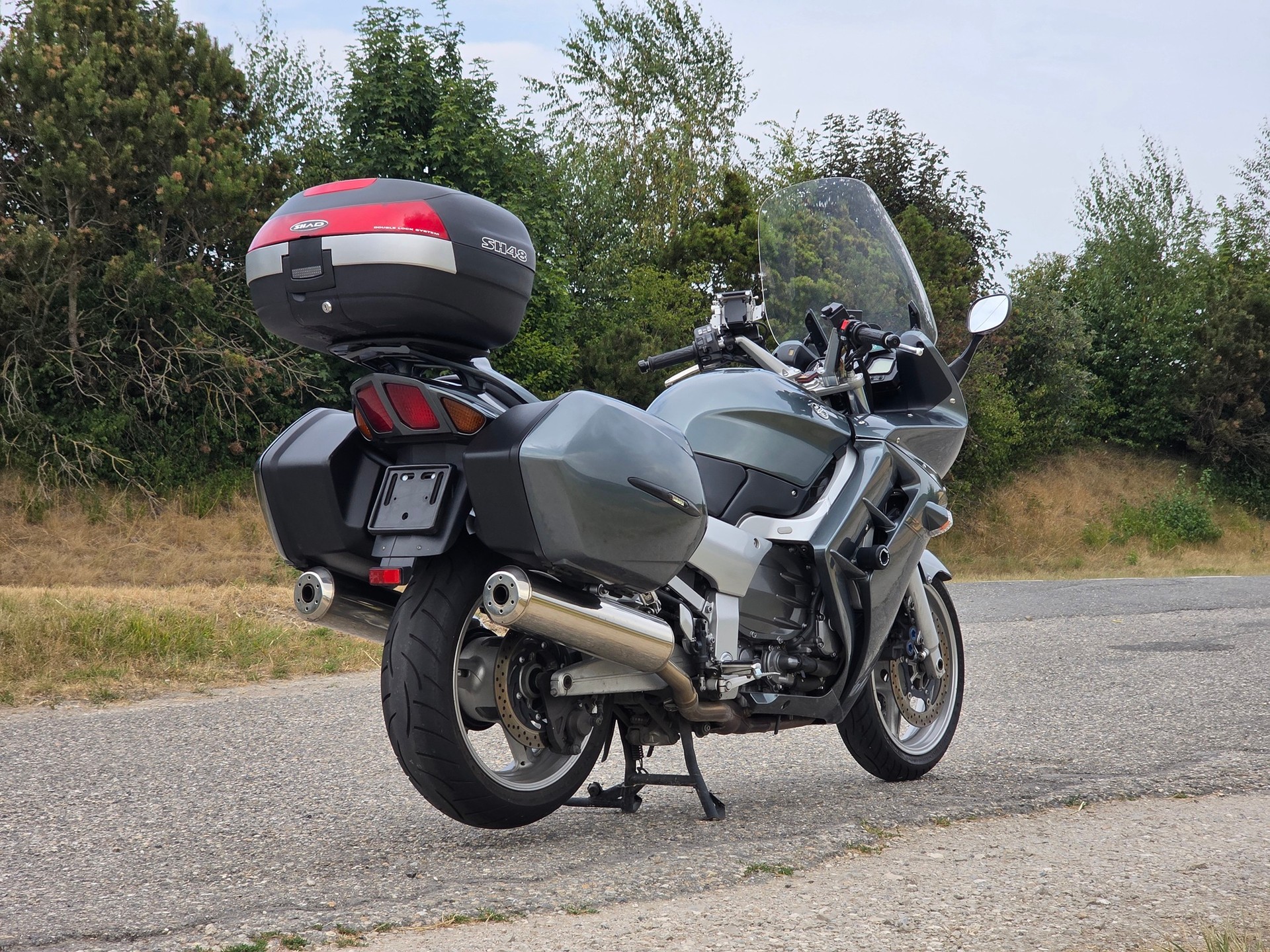 YAMAHA FJR 1300-image-3