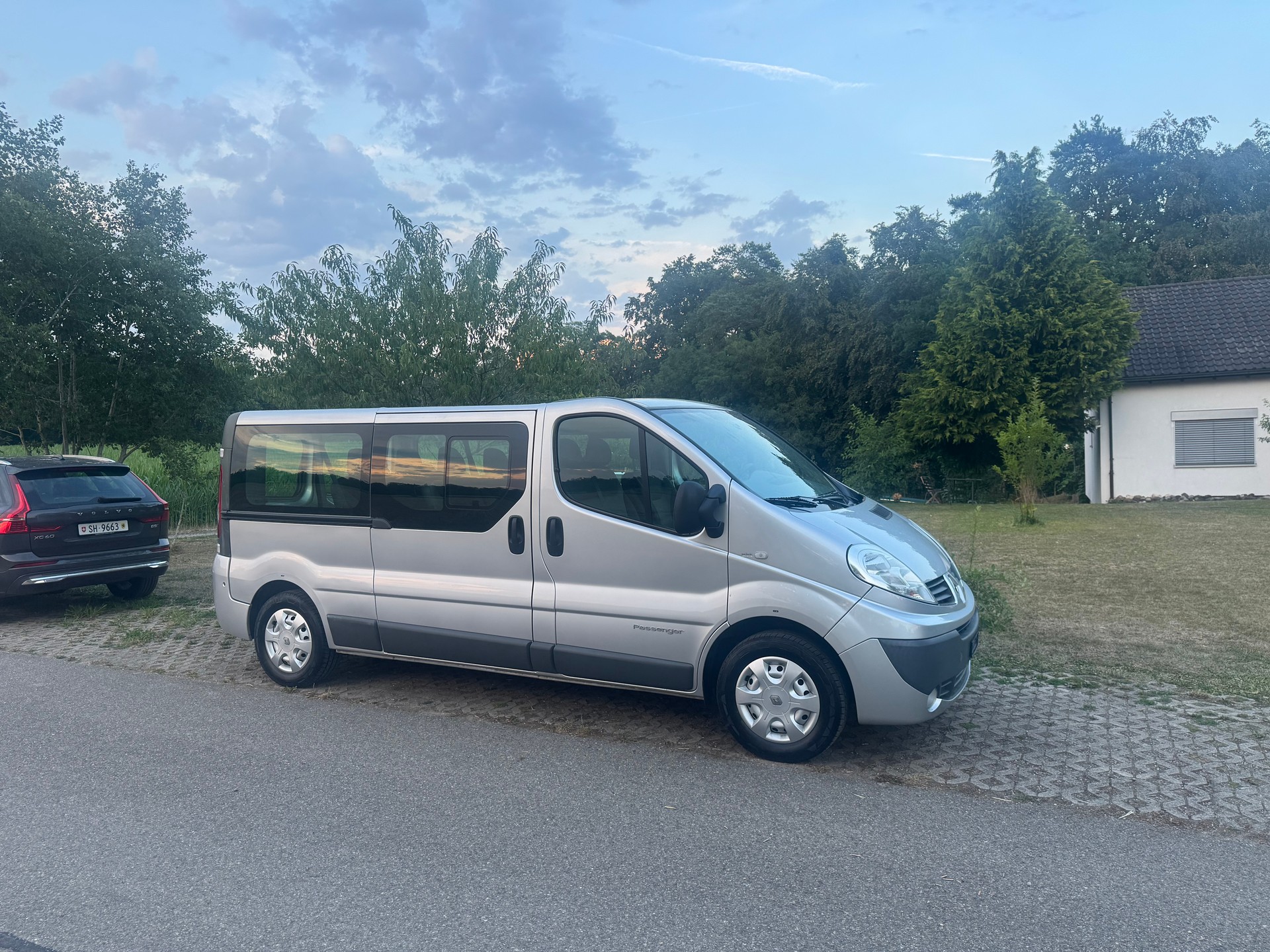 RENAULT Trafic 2.0 dCi L2H1 Grand Passenger Expression-image-14