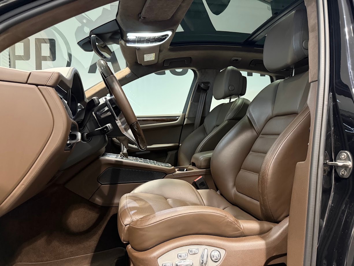 PORSCHE Macan Turbo PDK-image-3