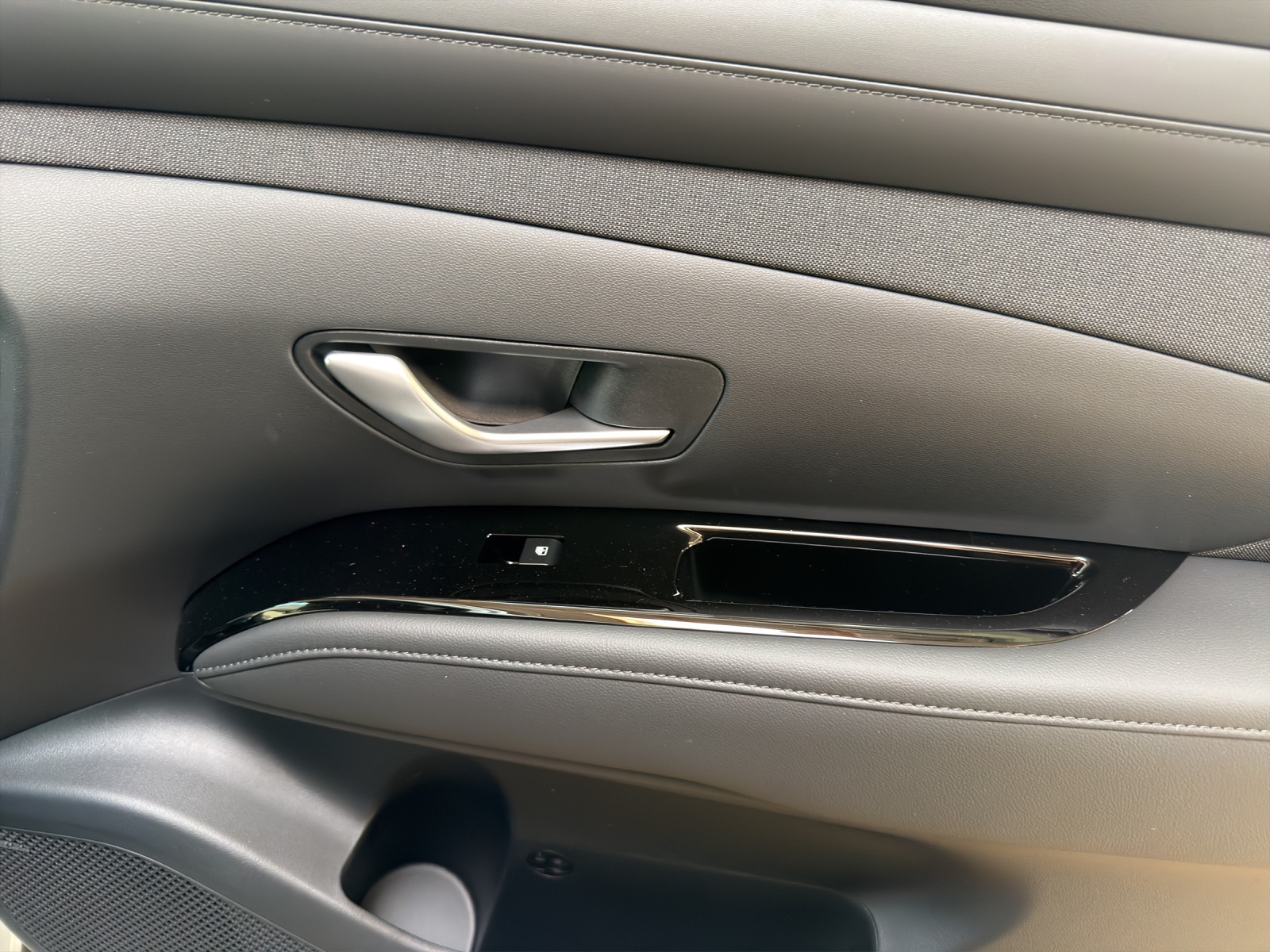HYUNDAI Tucson 1.6 TGDI HEV Amplia 4WD-image-10