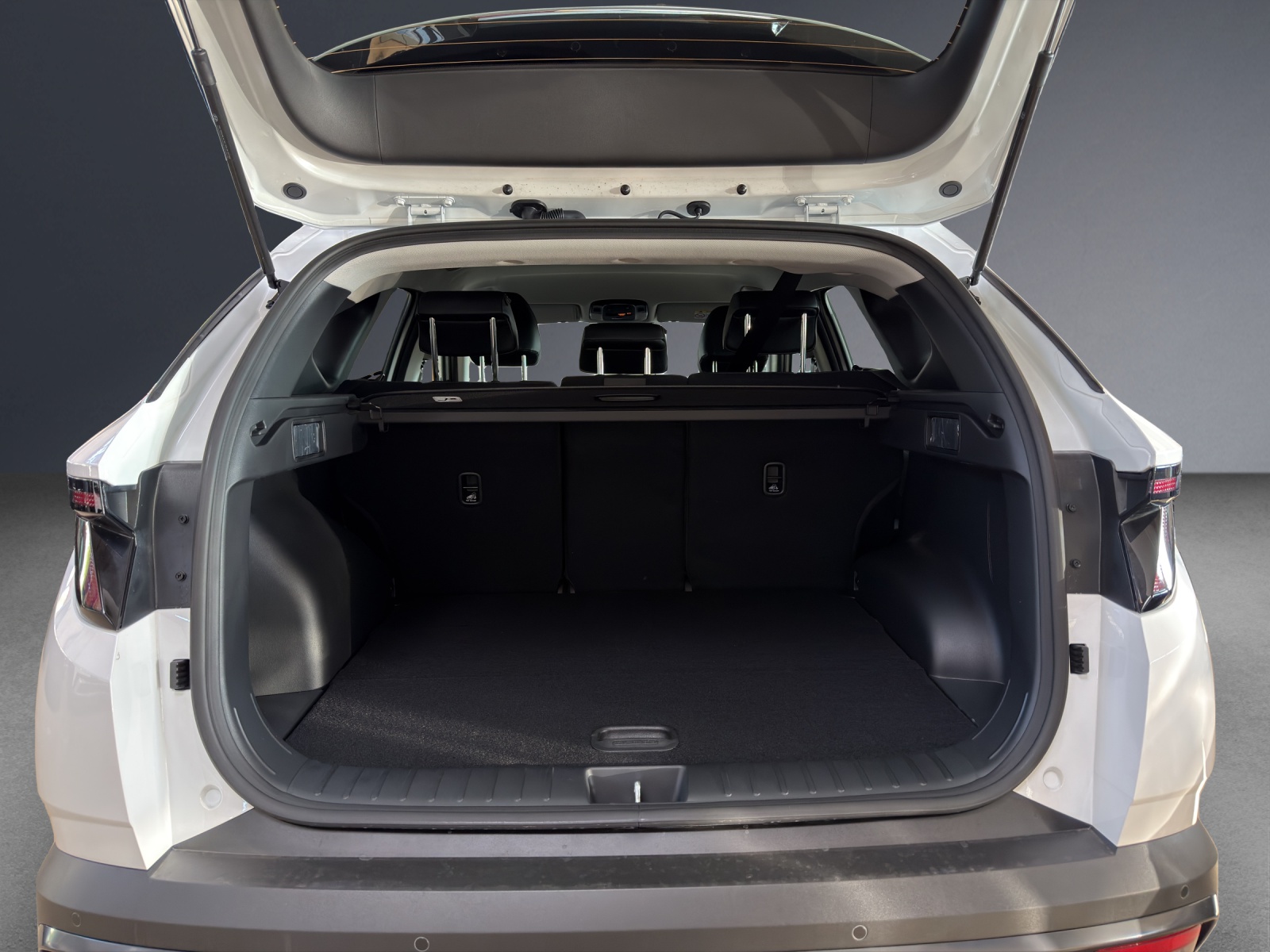 HYUNDAI Tucson 1.6 TGDI HEV Amplia 4WD-image-16
