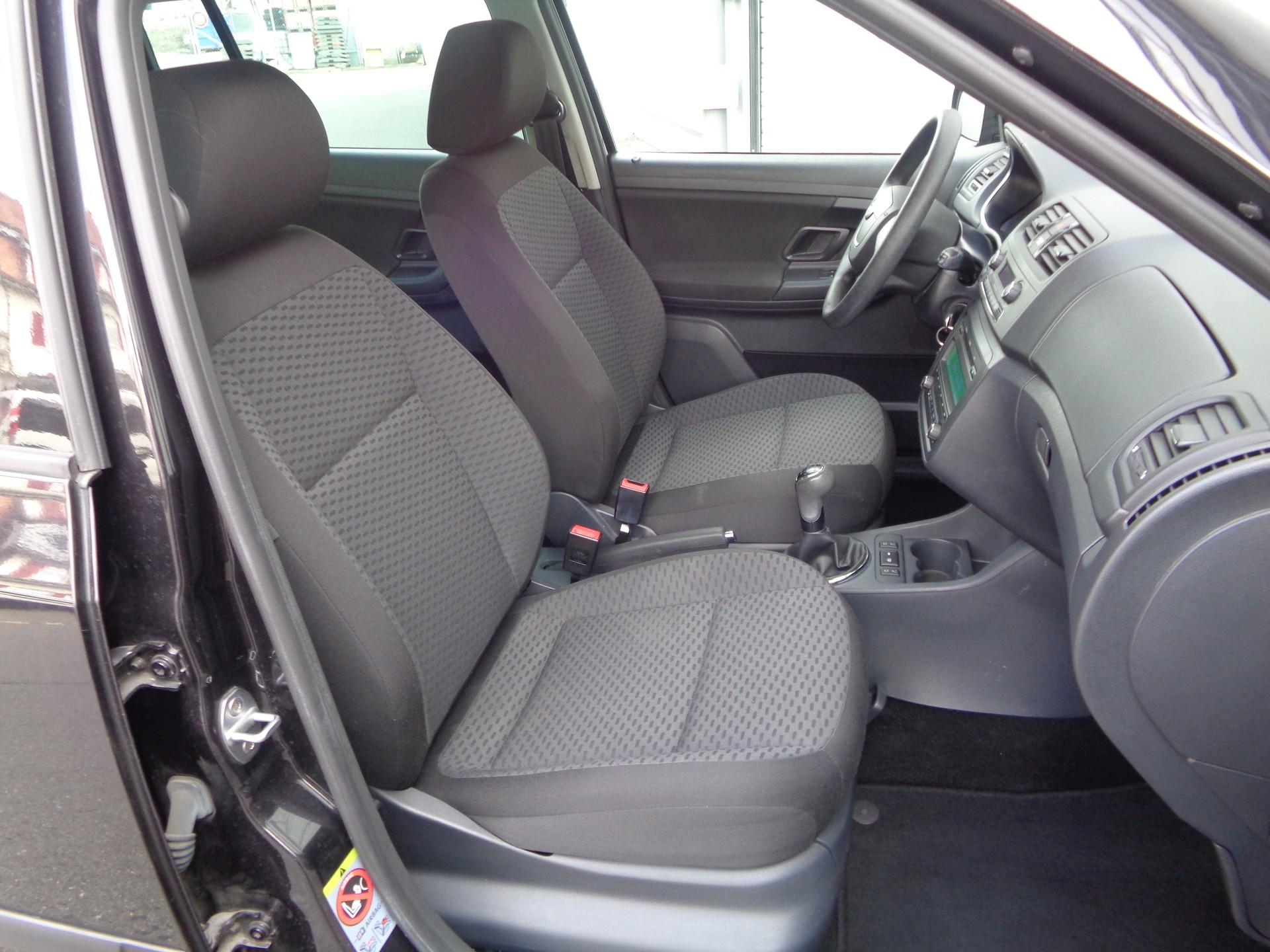 SKODA Fabia 1.2 TSI Ambition-image-12