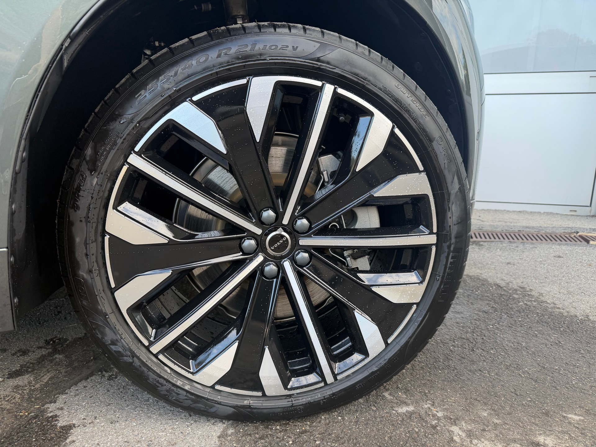 VOLVO XC60 T8 eAWD Ultra Dark Geartronic-image-9
