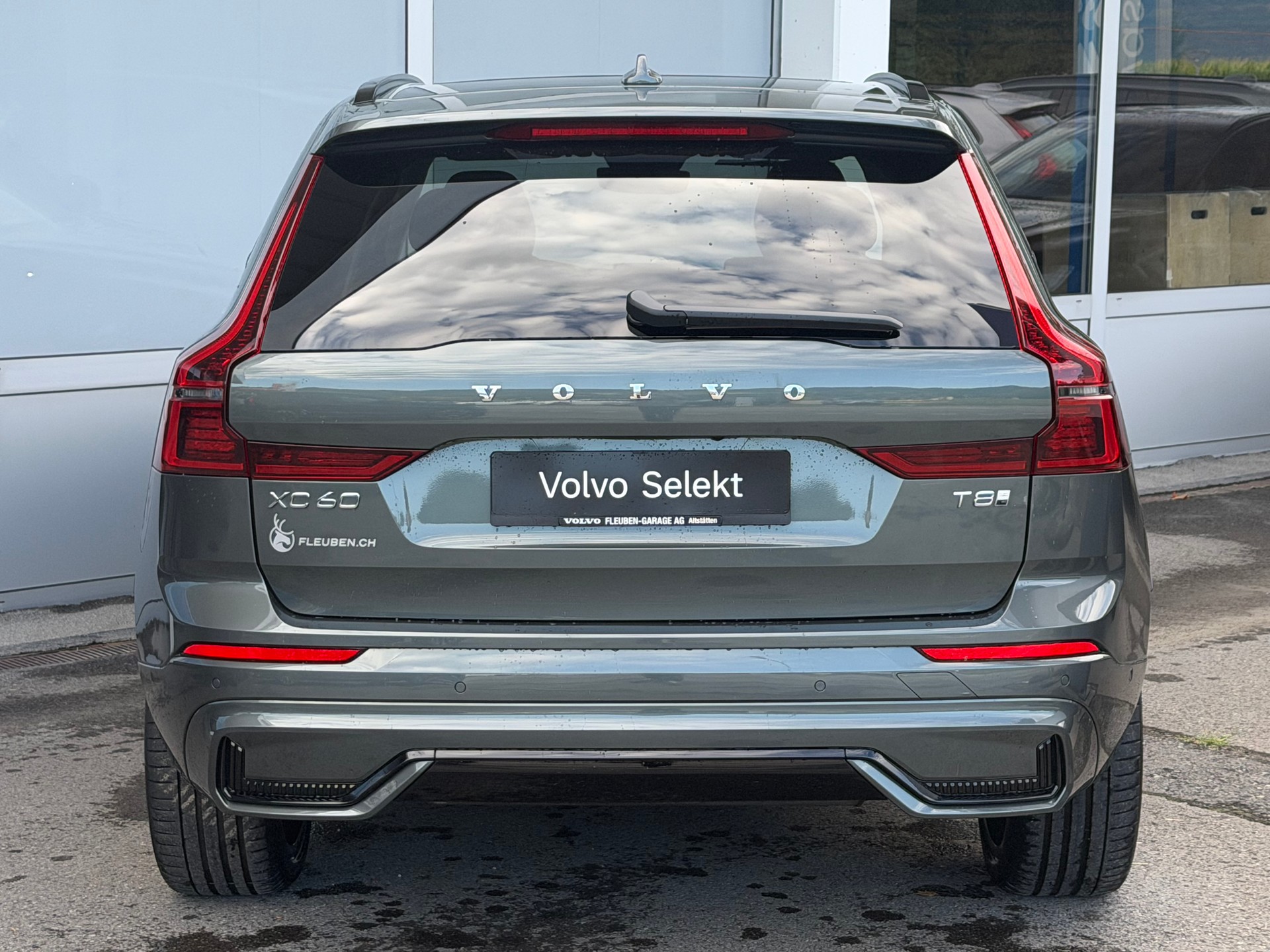VOLVO XC60 T8 eAWD Ultra Dark Geartronic-image-22