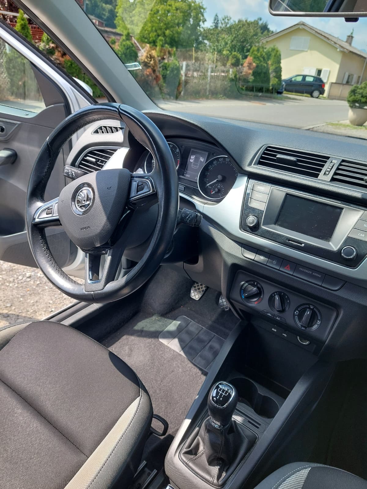 SKODA 1.2 TSI Ambition-image-2