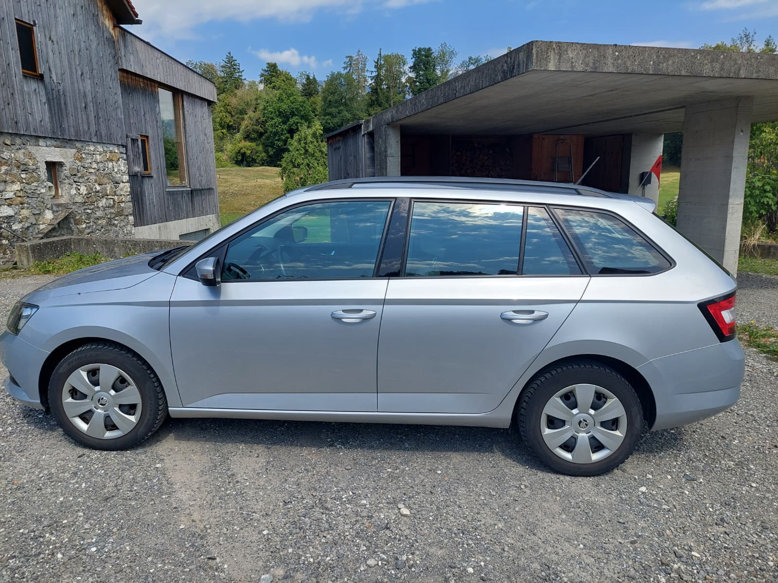 SKODA 1.2 TSI Ambition-image-0