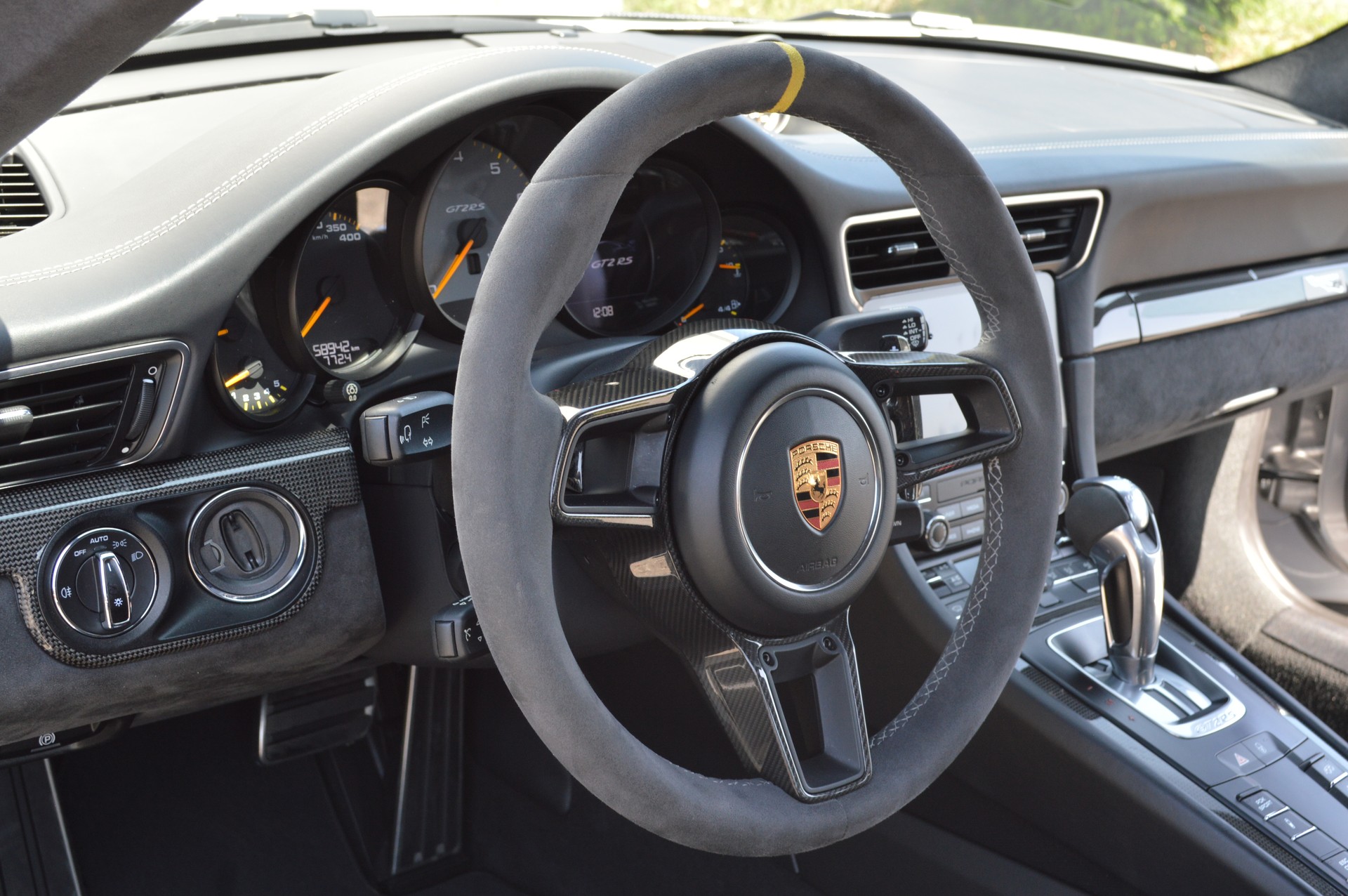 PORSCHE 911 GT2 RS PDK-image-9
