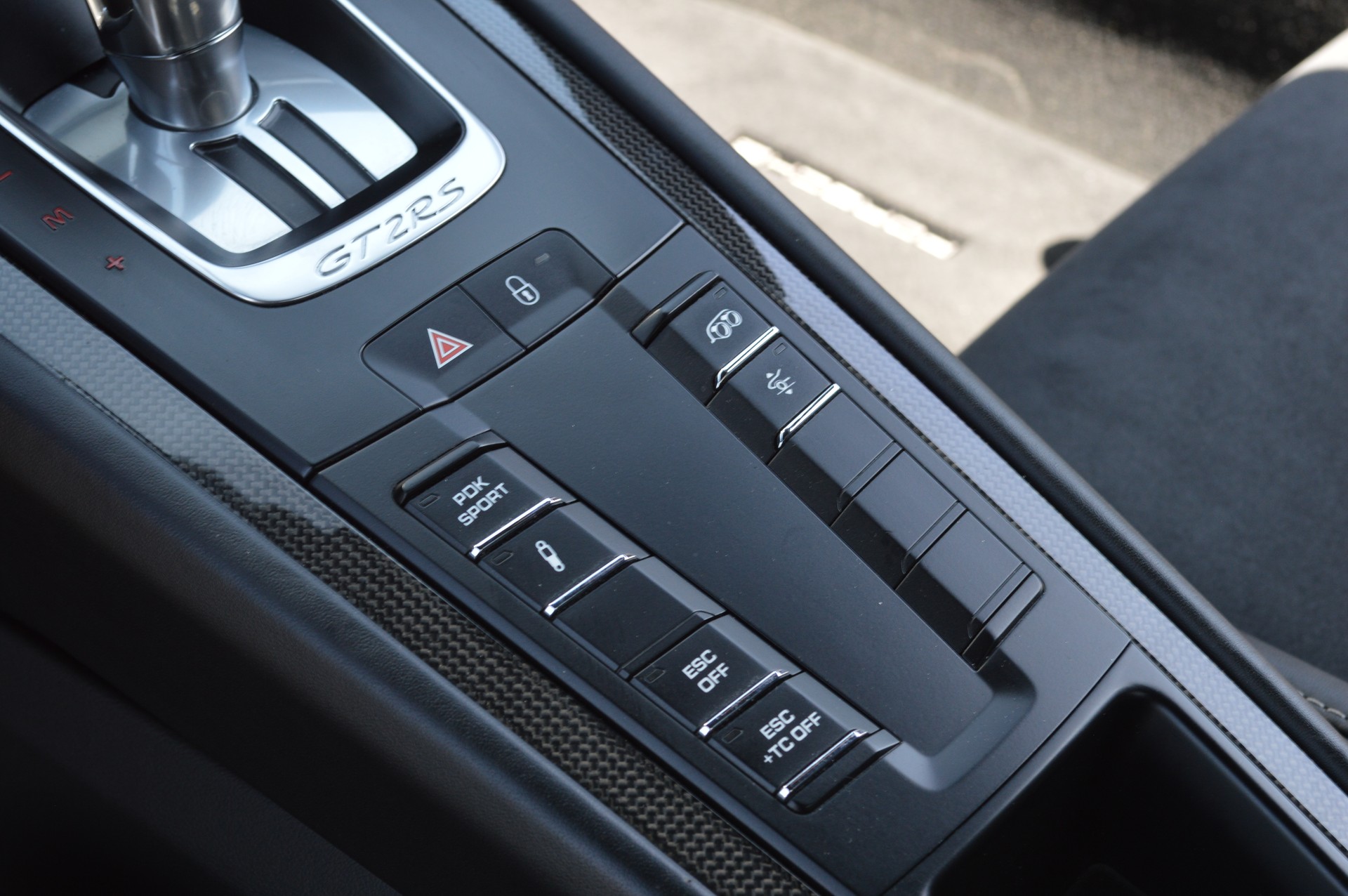 PORSCHE 911 GT2 RS PDK-image-13