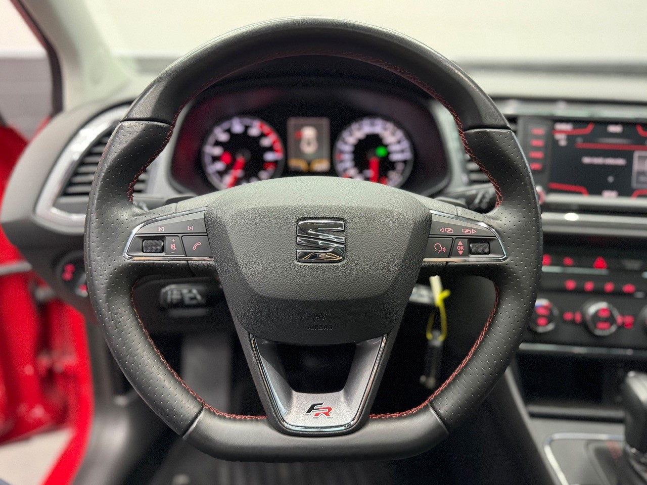 SEAT Leon 1.4 TSI FR Line DSG | Schiebedach | Tempomat | CarPlay-image-13