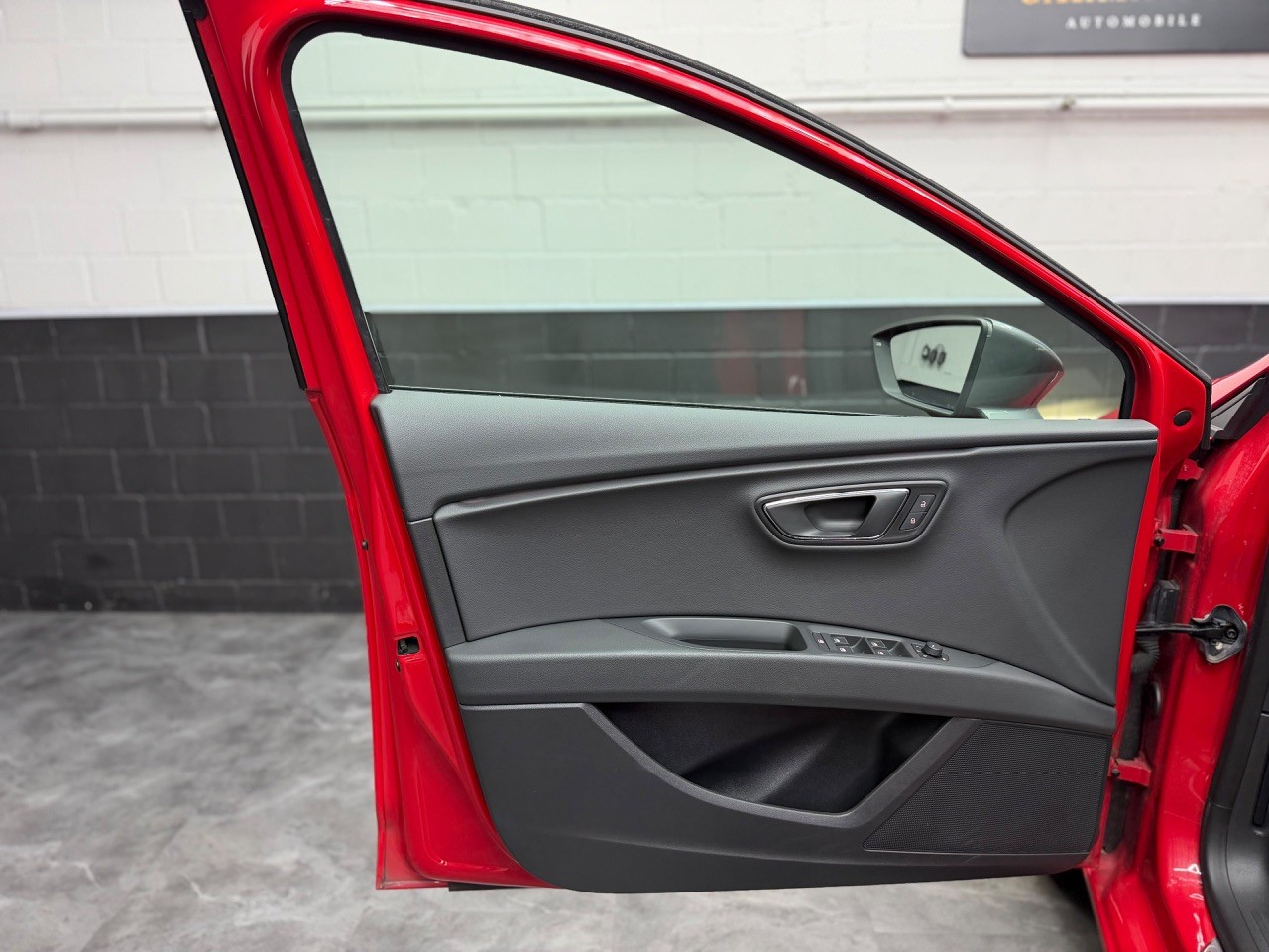 SEAT Leon 1.4 TSI FR Line DSG | Schiebedach | Tempomat | CarPlay-image-9