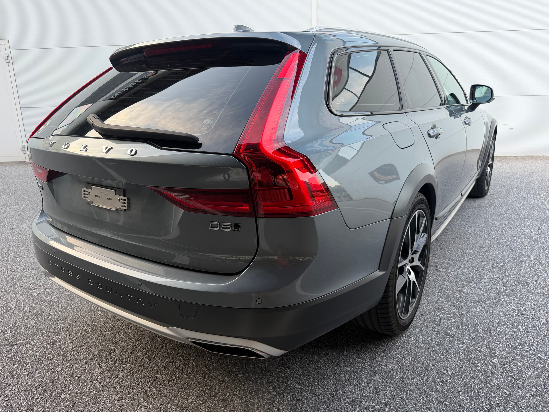 VOLVO 2.0 D5 AWD-image-5