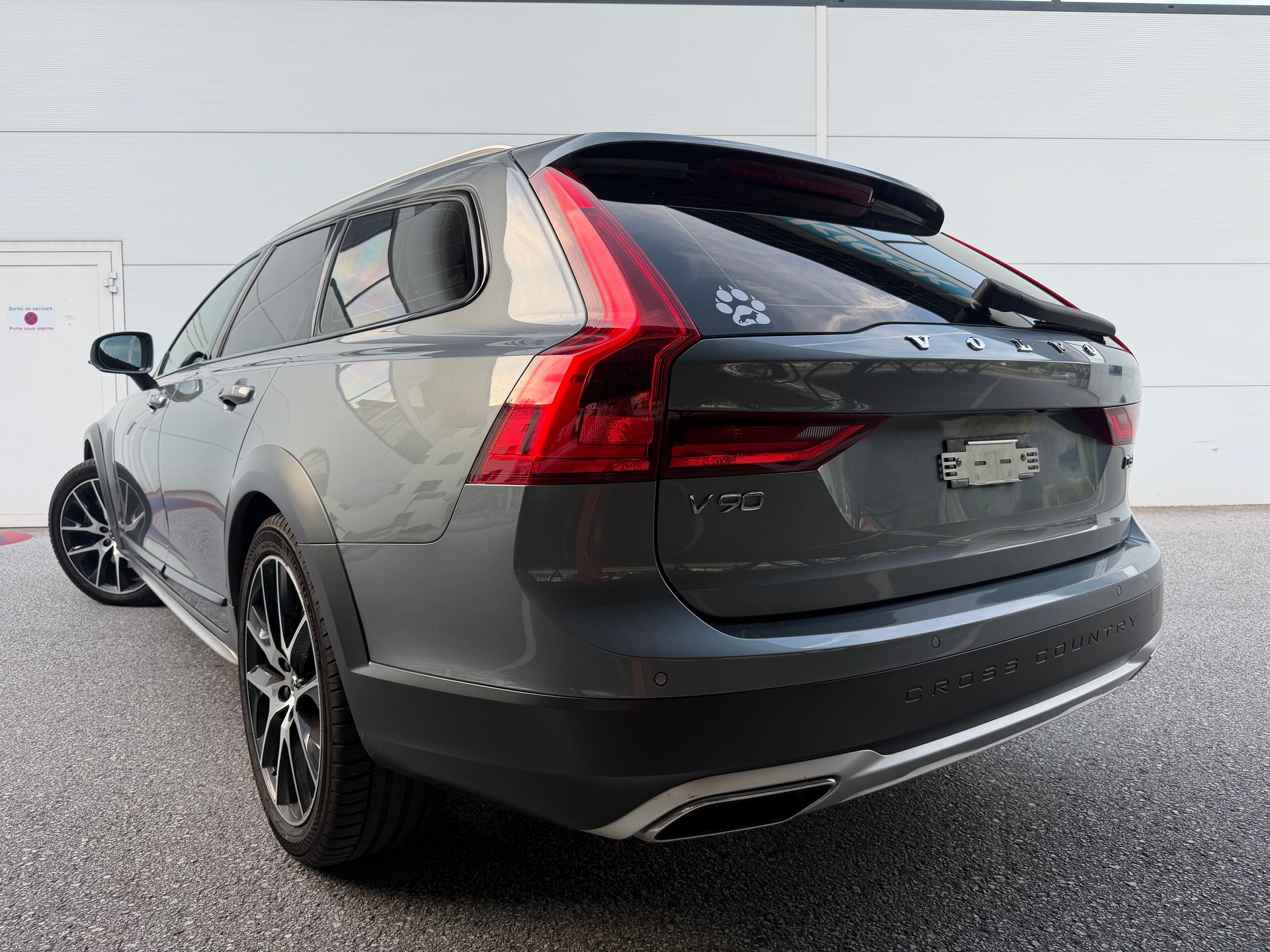 VOLVO 2.0 D5 AWD-image-6