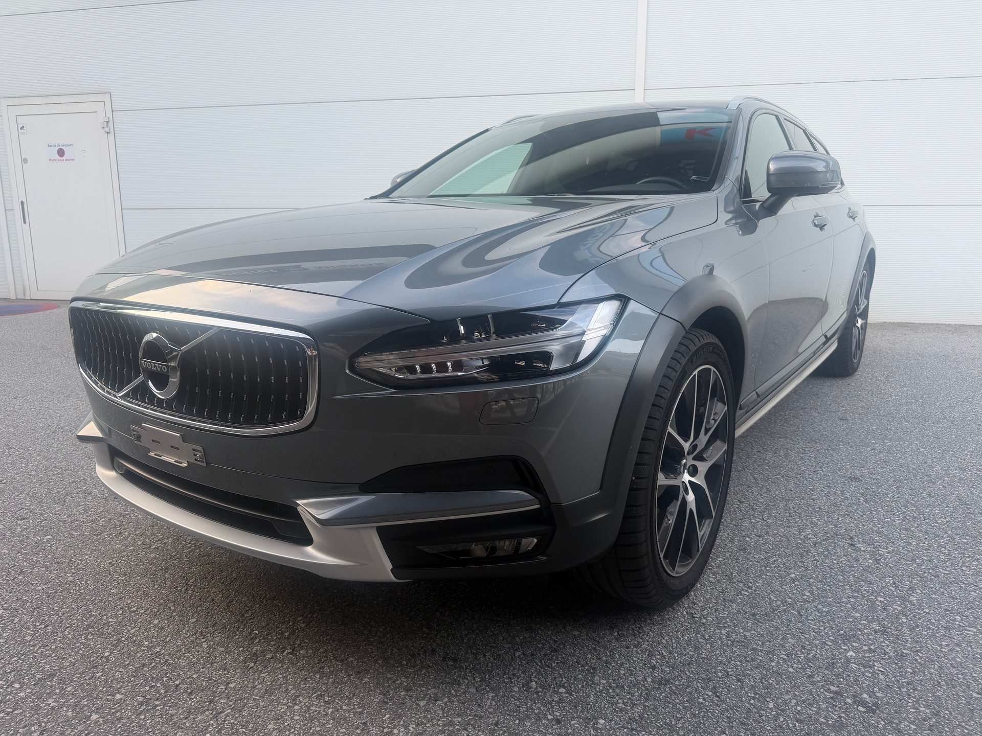 VOLVO 2.0 D5 AWD-image-2