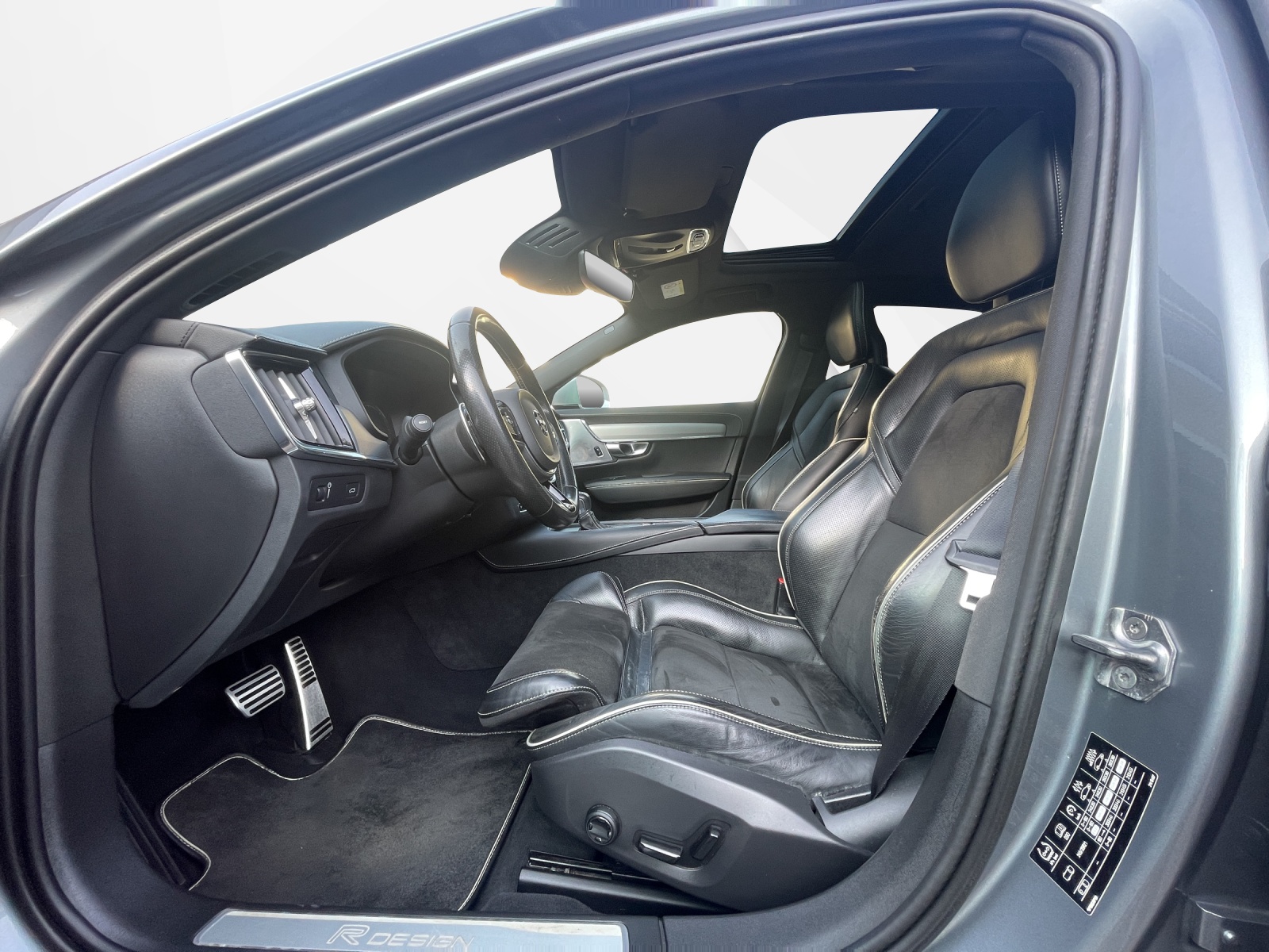 VOLVO S90 2.0 D5 R-Design AWD-image-9