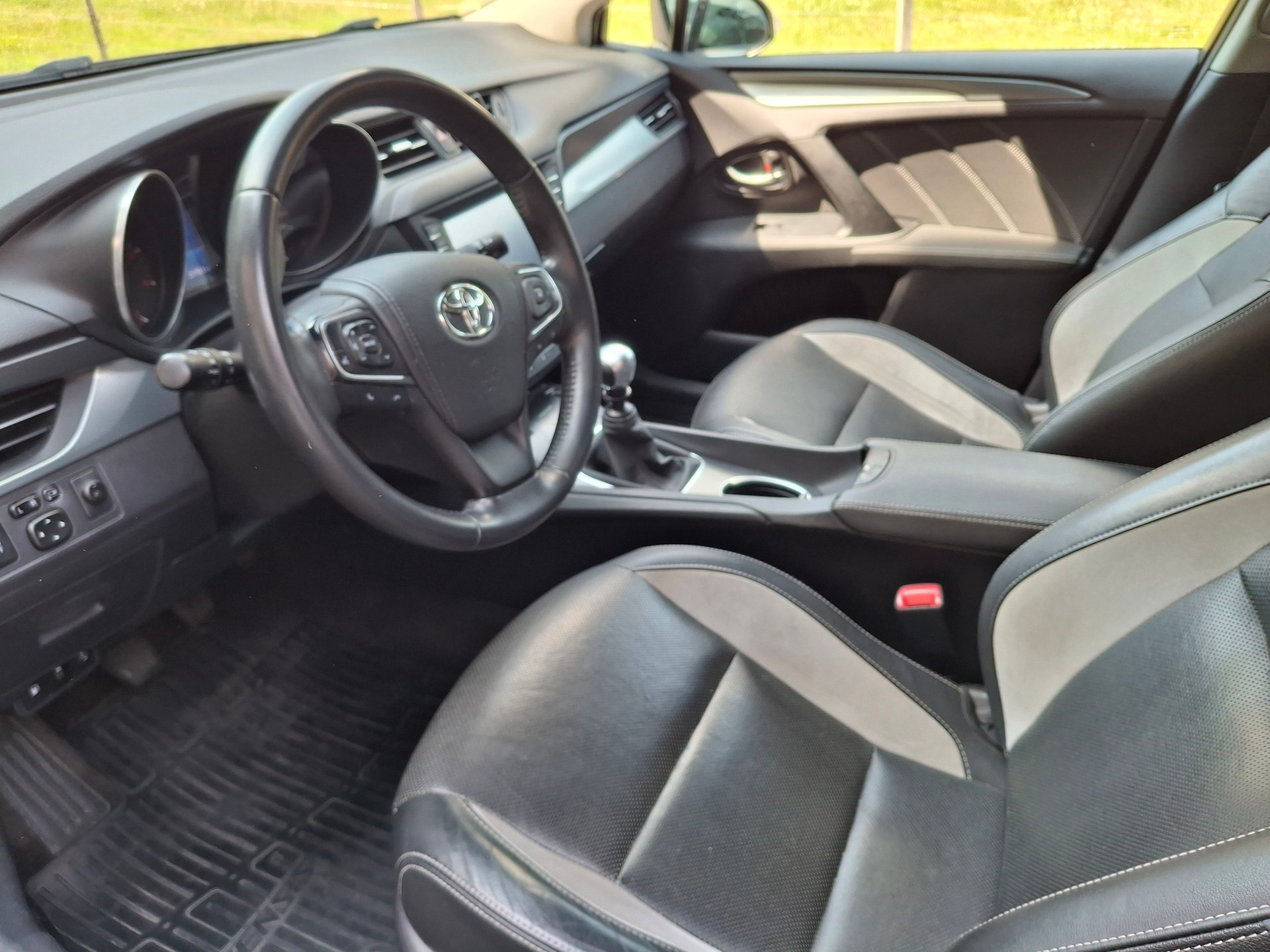 TOYOTA 2.0 D-4D Trend-image-4