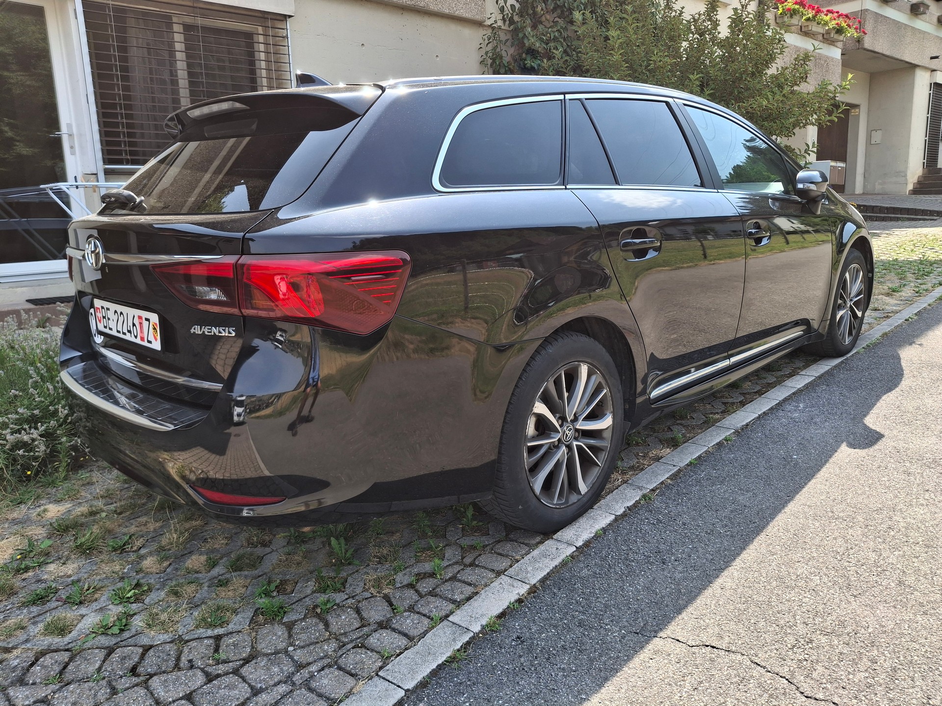 TOYOTA 2.0 D-4D Trend-image-2