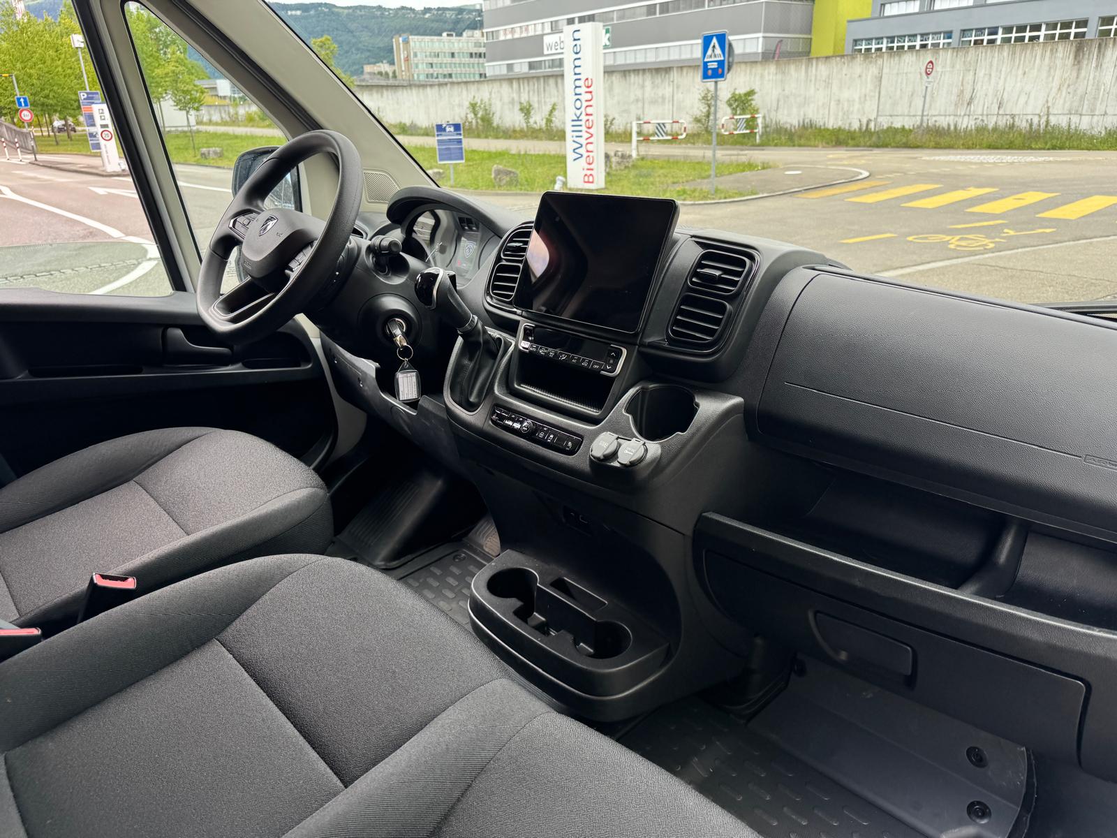 PEUGEOT Boxer 2.2 HDI 335 L2H2 EAT8-image-8