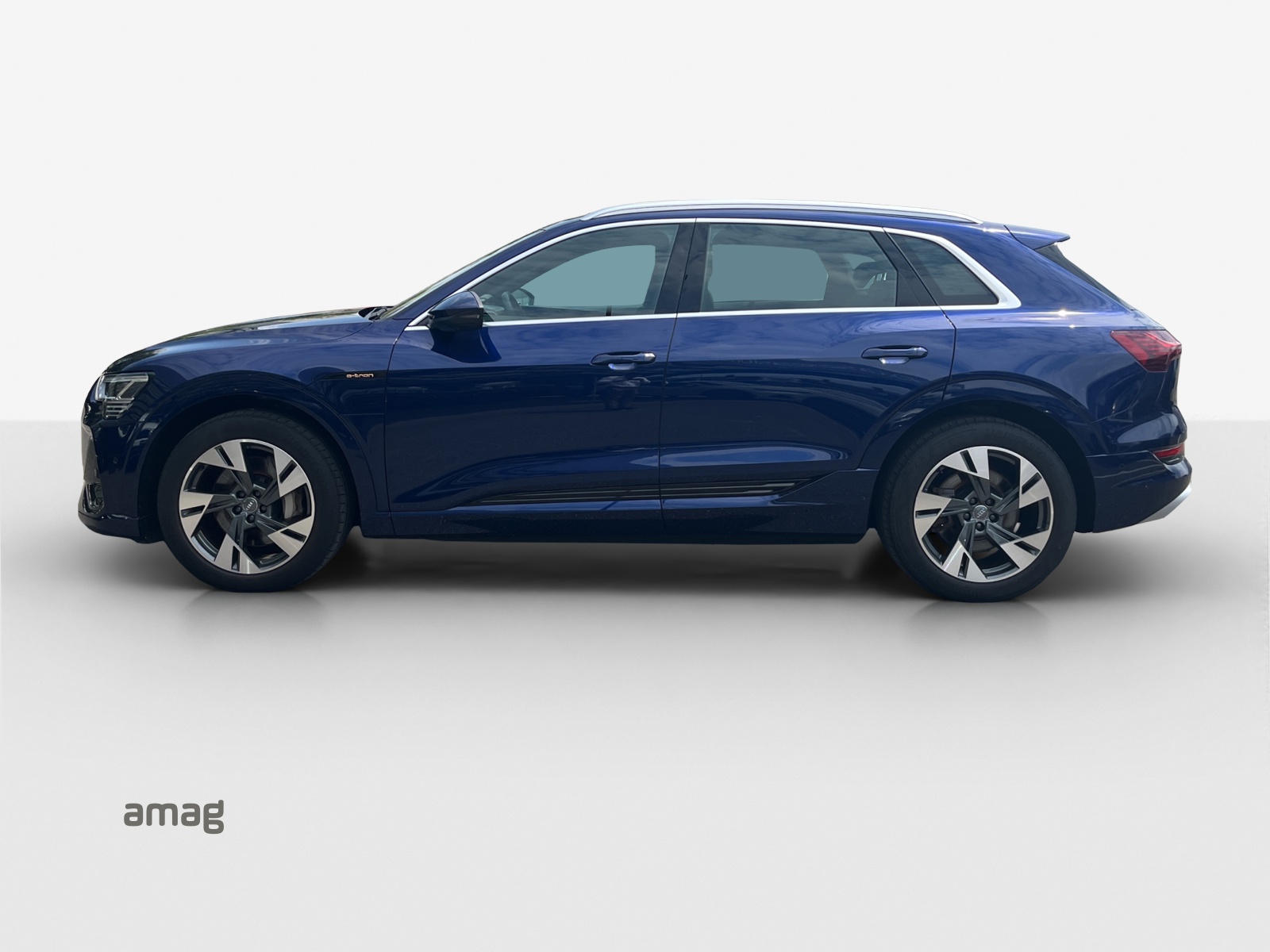 AUDI e-tron 55 S Line quattro-image-1