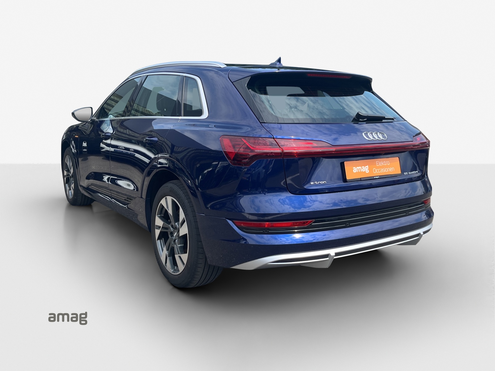 AUDI e-tron 55 S Line quattro-image-2