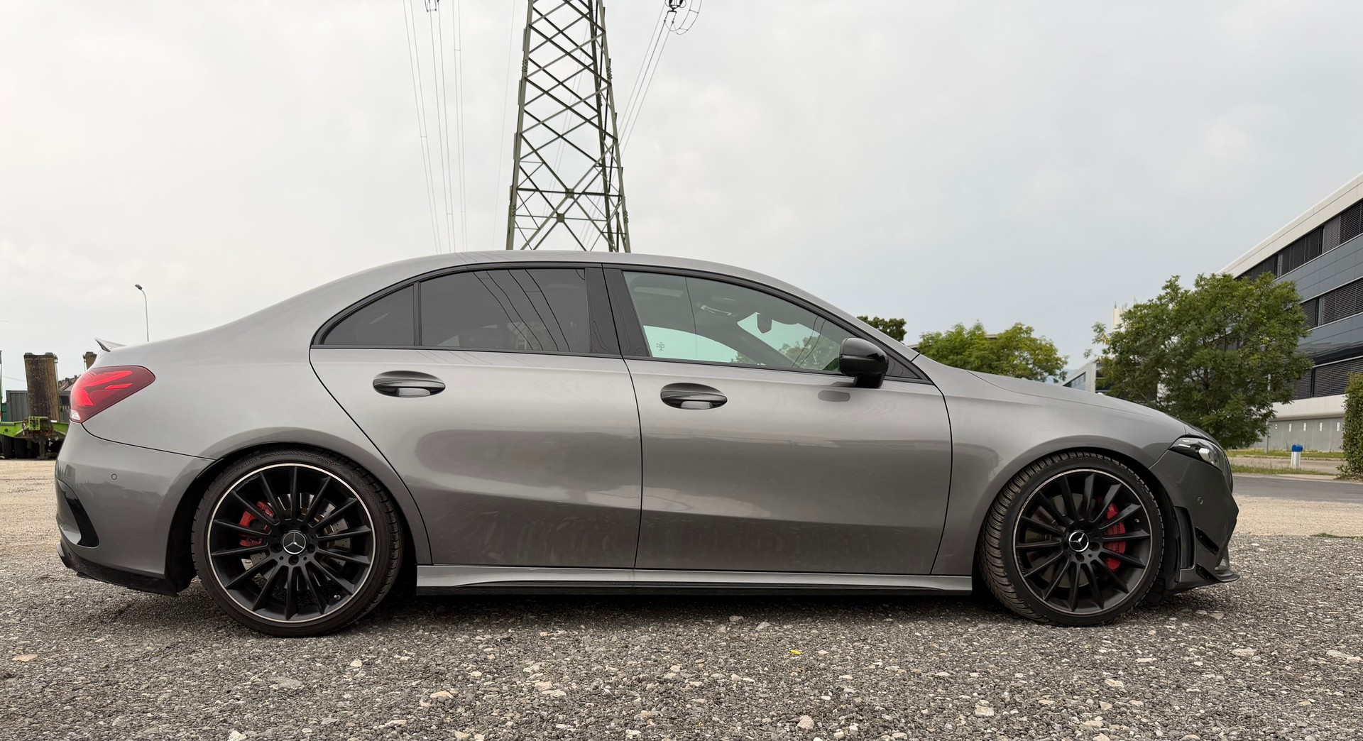 MERCEDES-BENZ A 35 AMG 4Matic Edition 1 Speedshift-image-2