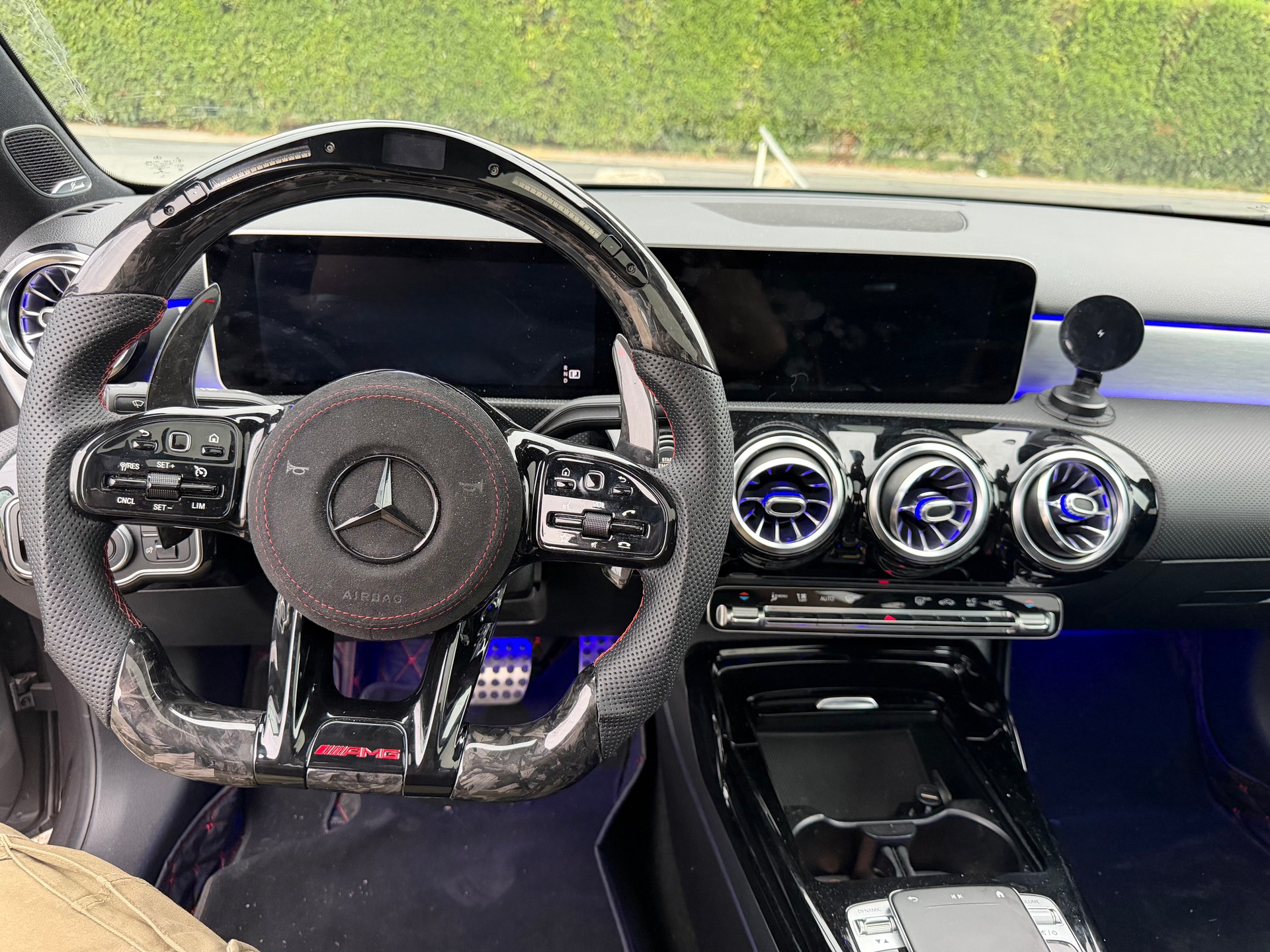 MERCEDES-BENZ A 35 AMG 4Matic Edition 1 Speedshift-image-8