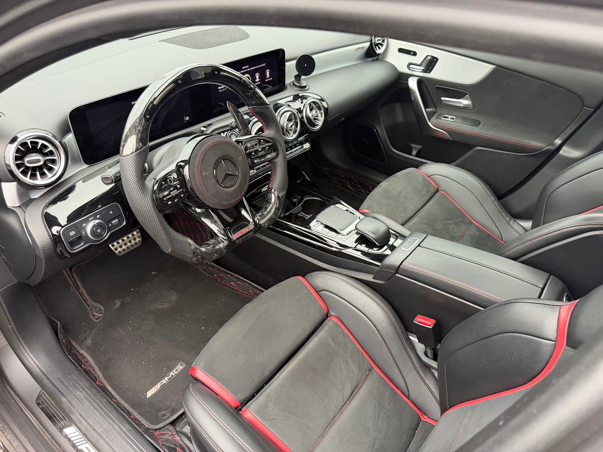 MERCEDES-BENZ A 35 AMG 4Matic Edition 1 Speedshift-image-10