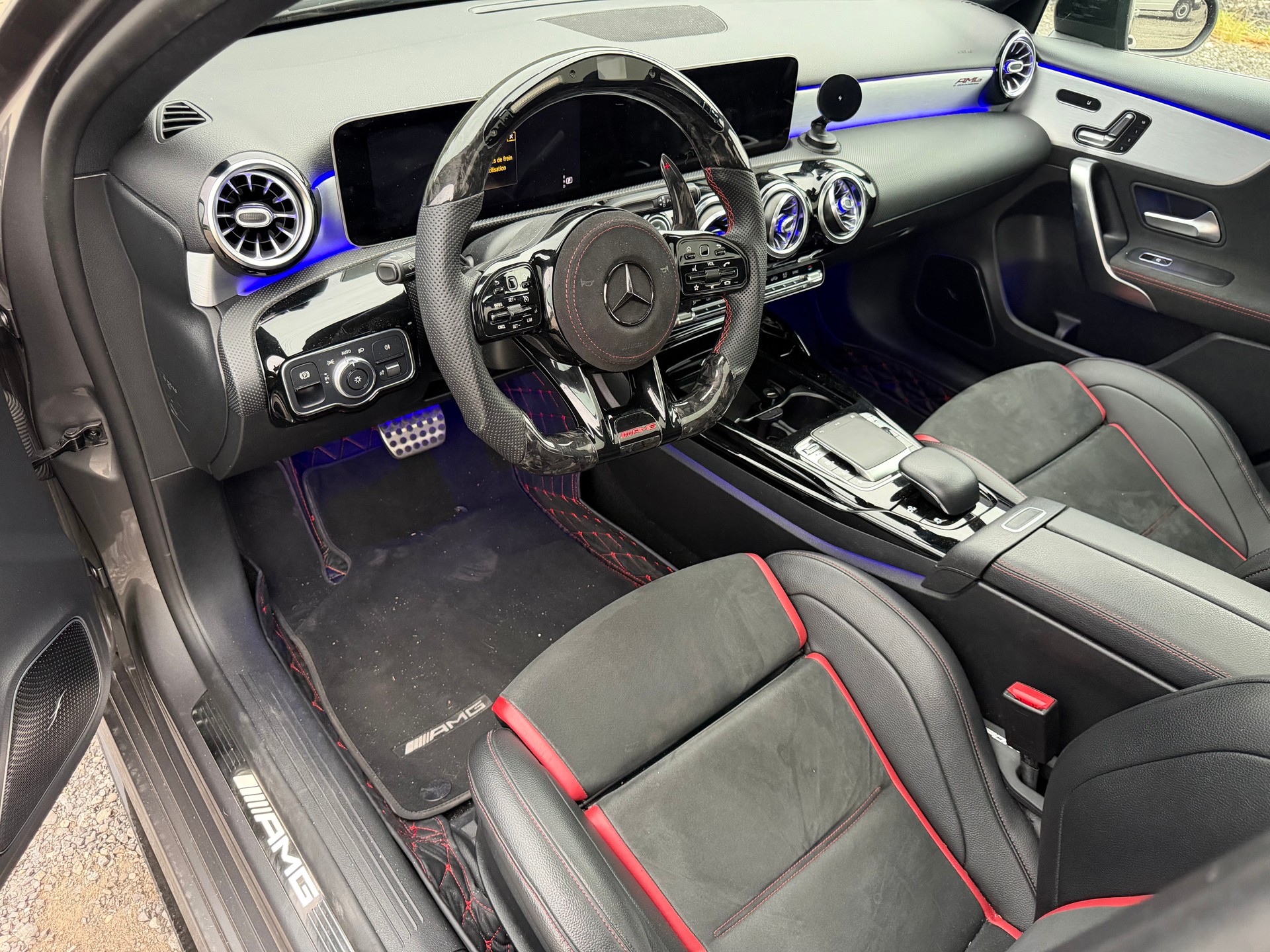 MERCEDES-BENZ A 35 AMG 4Matic Edition 1 Speedshift-image-9