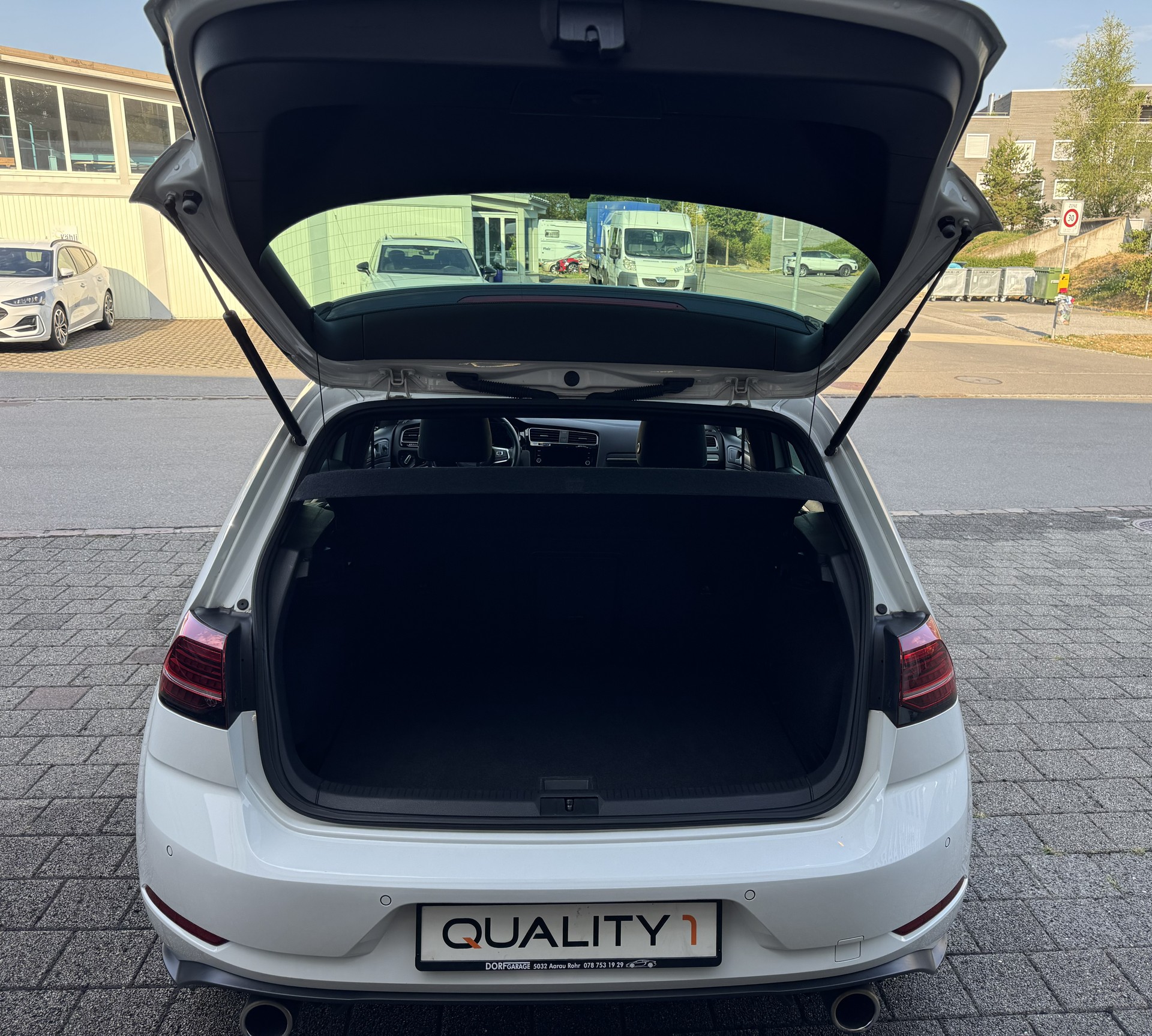 VW Golf 2.0 TSI GTI Performance DSG-image-10