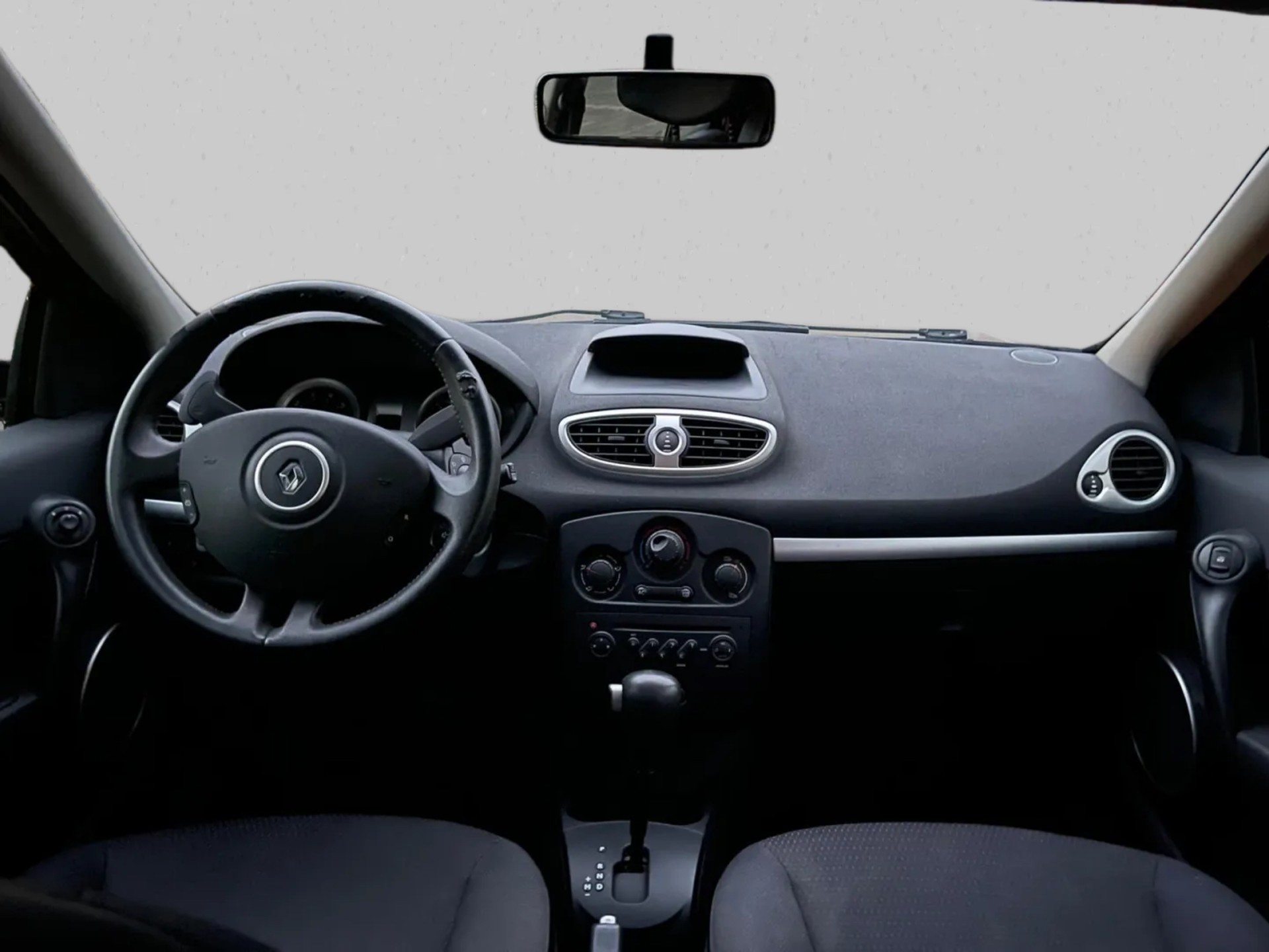 RENAULT Clio Grandtour 1.6 16V Dynamique Automatic-image-6
