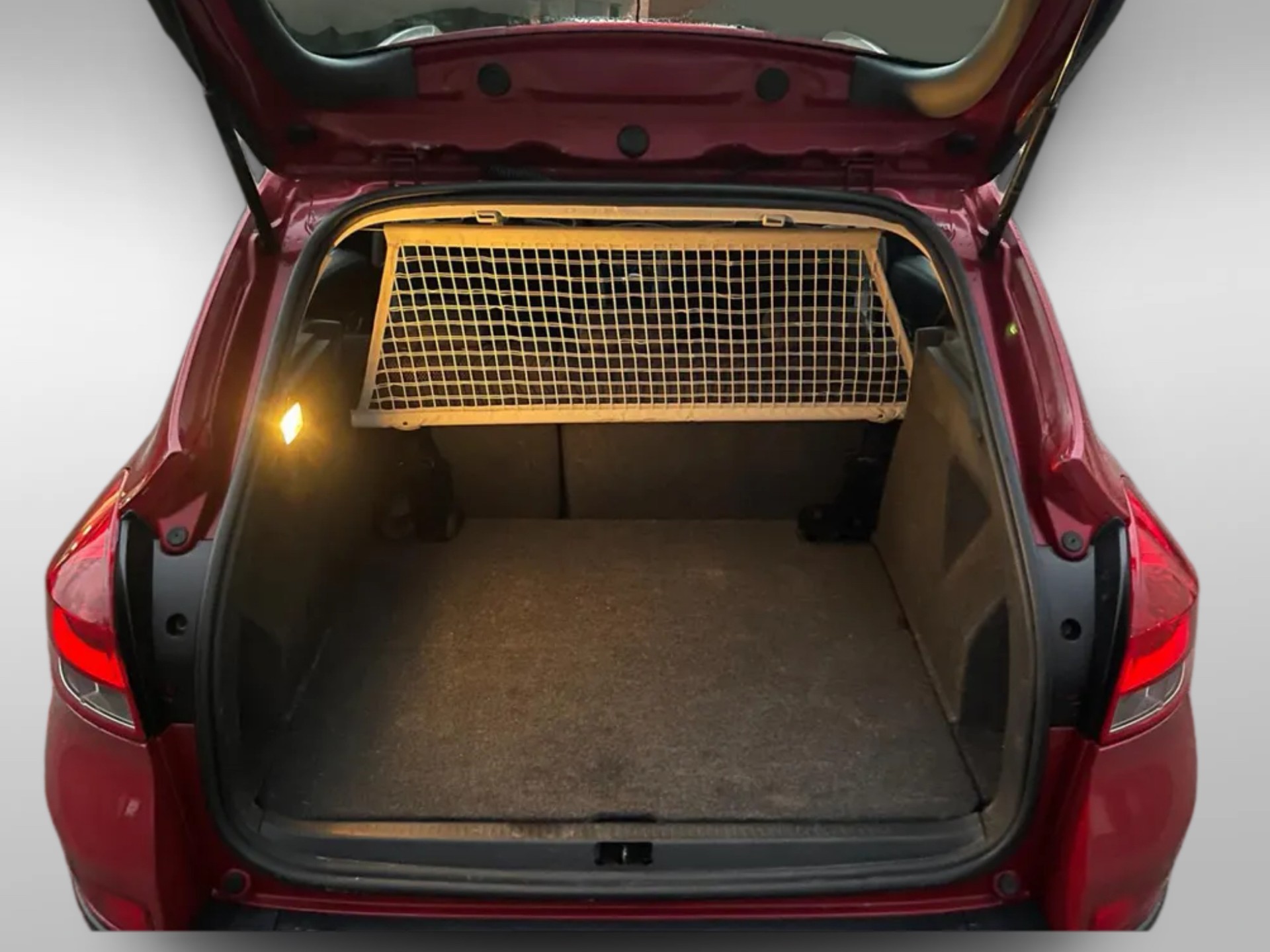 RENAULT Clio Grandtour 1.6 16V Dynamique Automatic-image-11