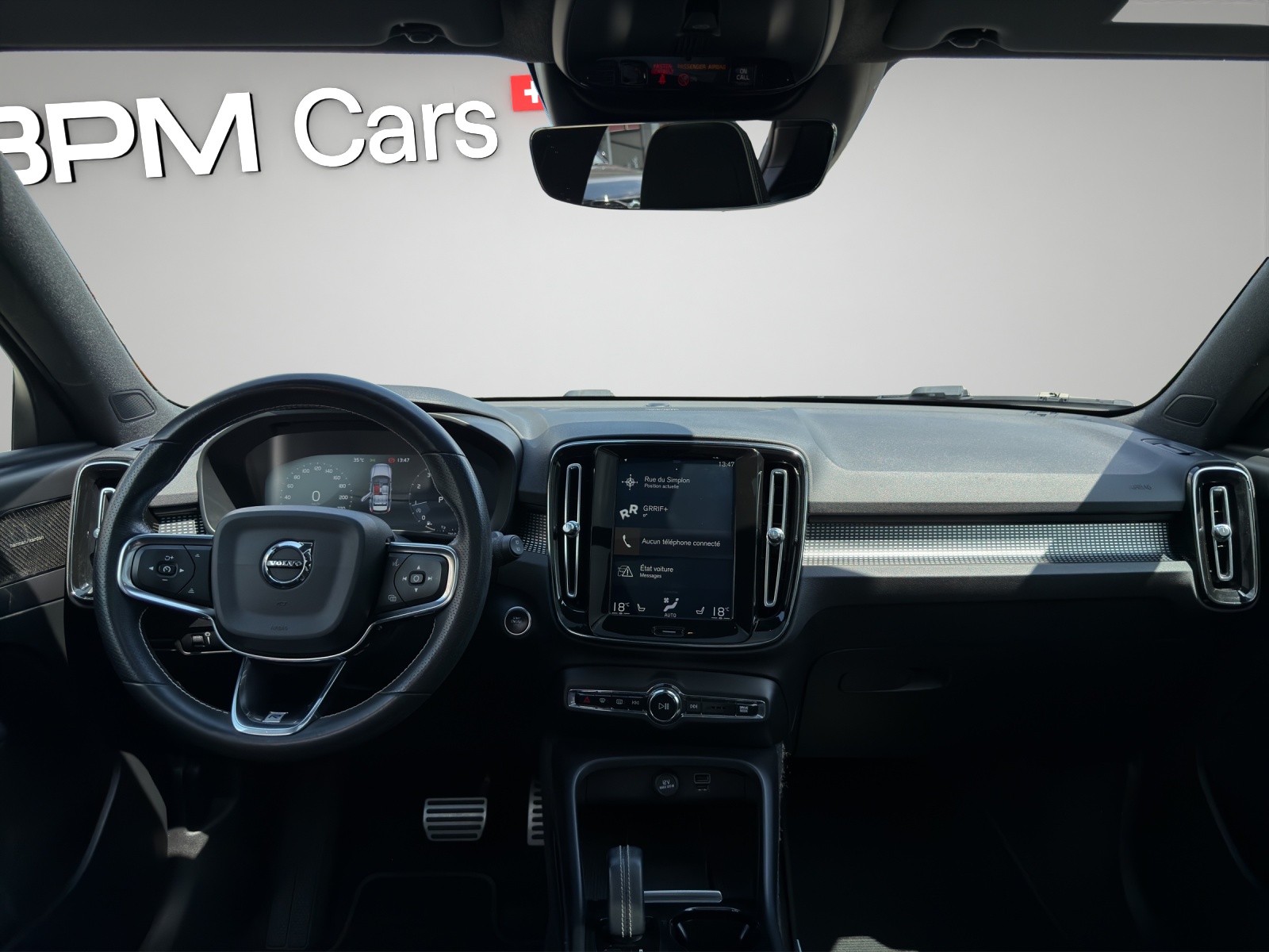 VOLVO XC40 2.0 T4 R-Design AWD-image-12