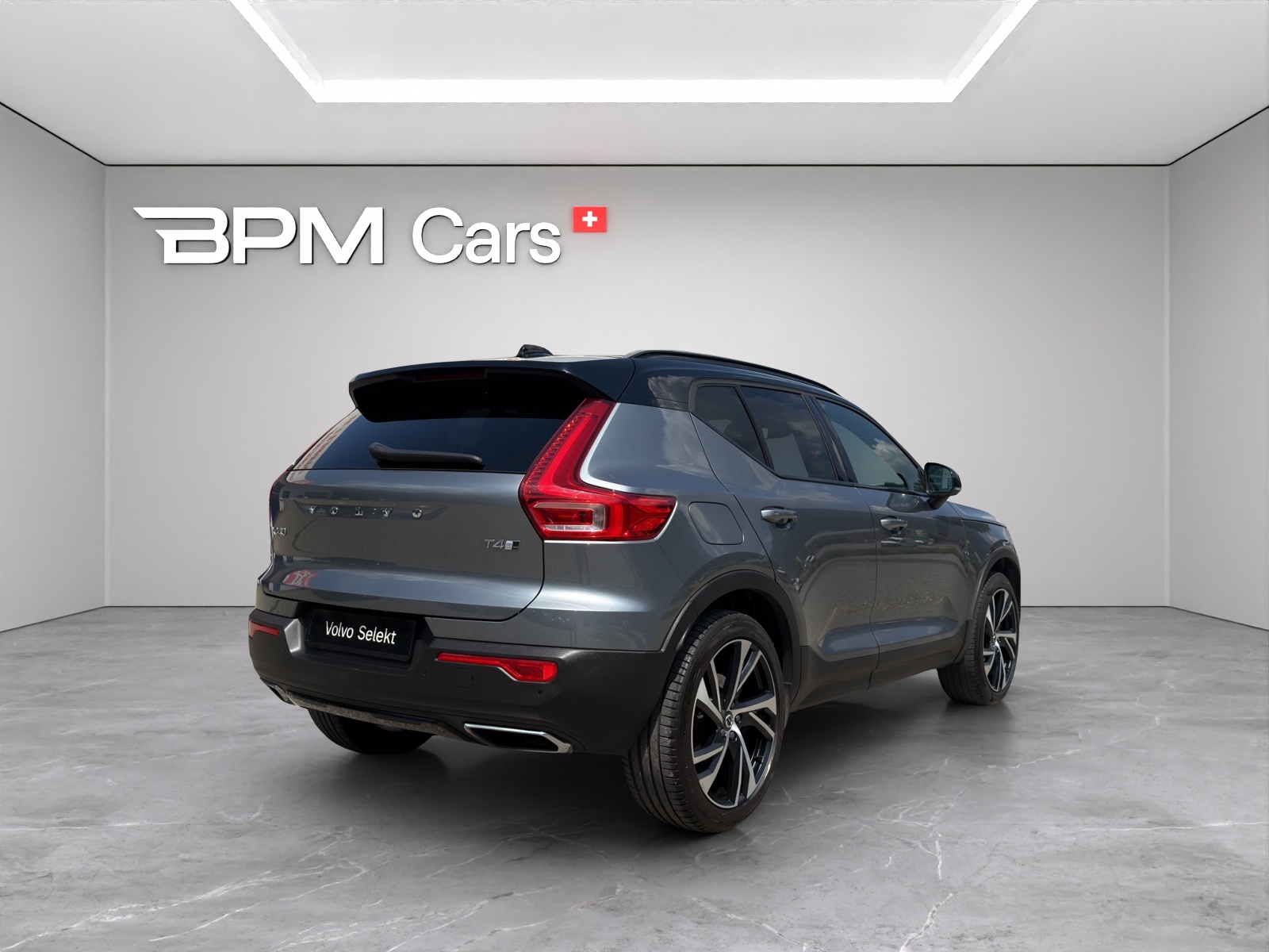 VOLVO XC40 2.0 T4 R-Design AWD-image-3