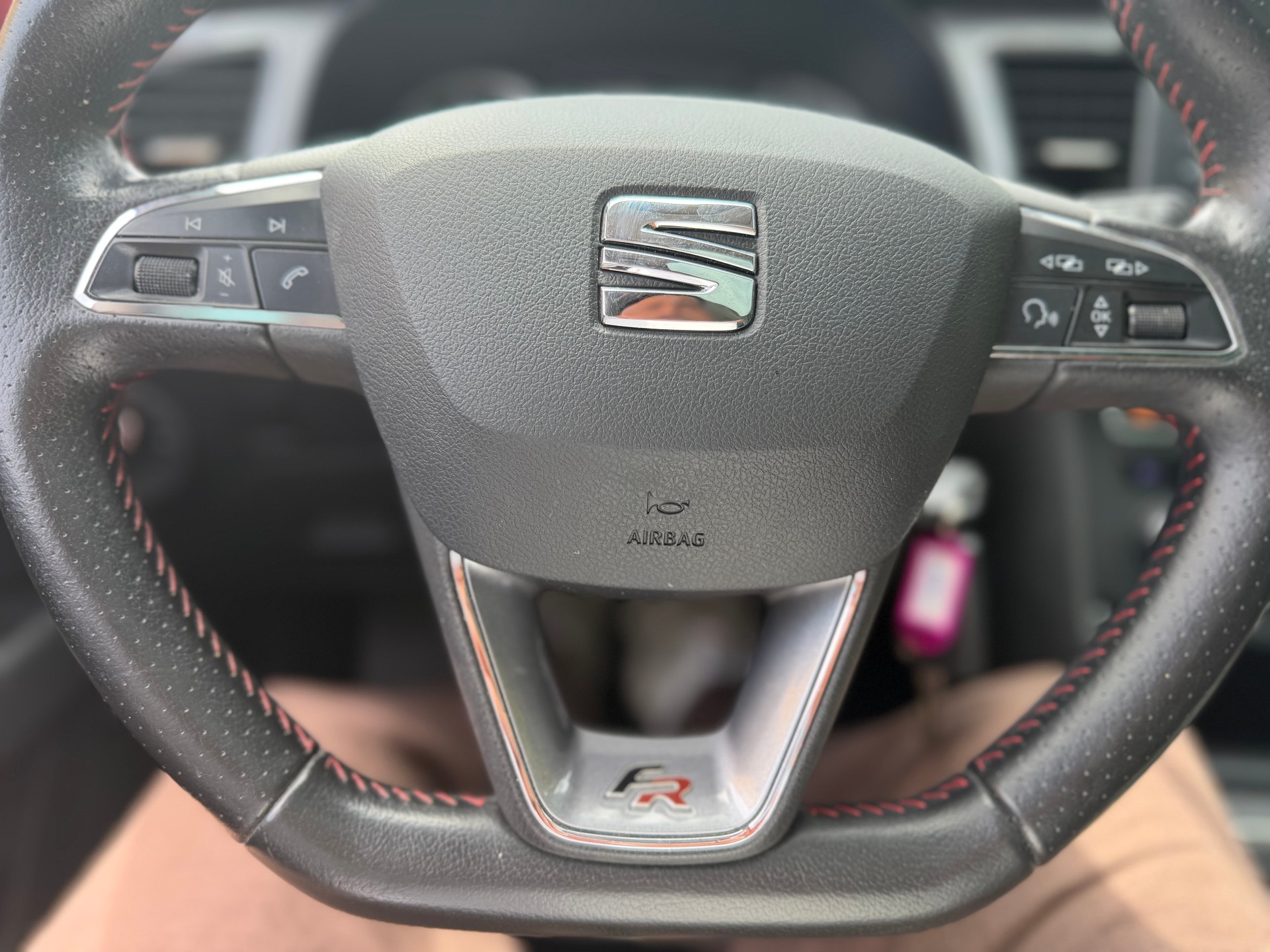 SEAT Leon SC 1.4 TSI FR Viva-image-14