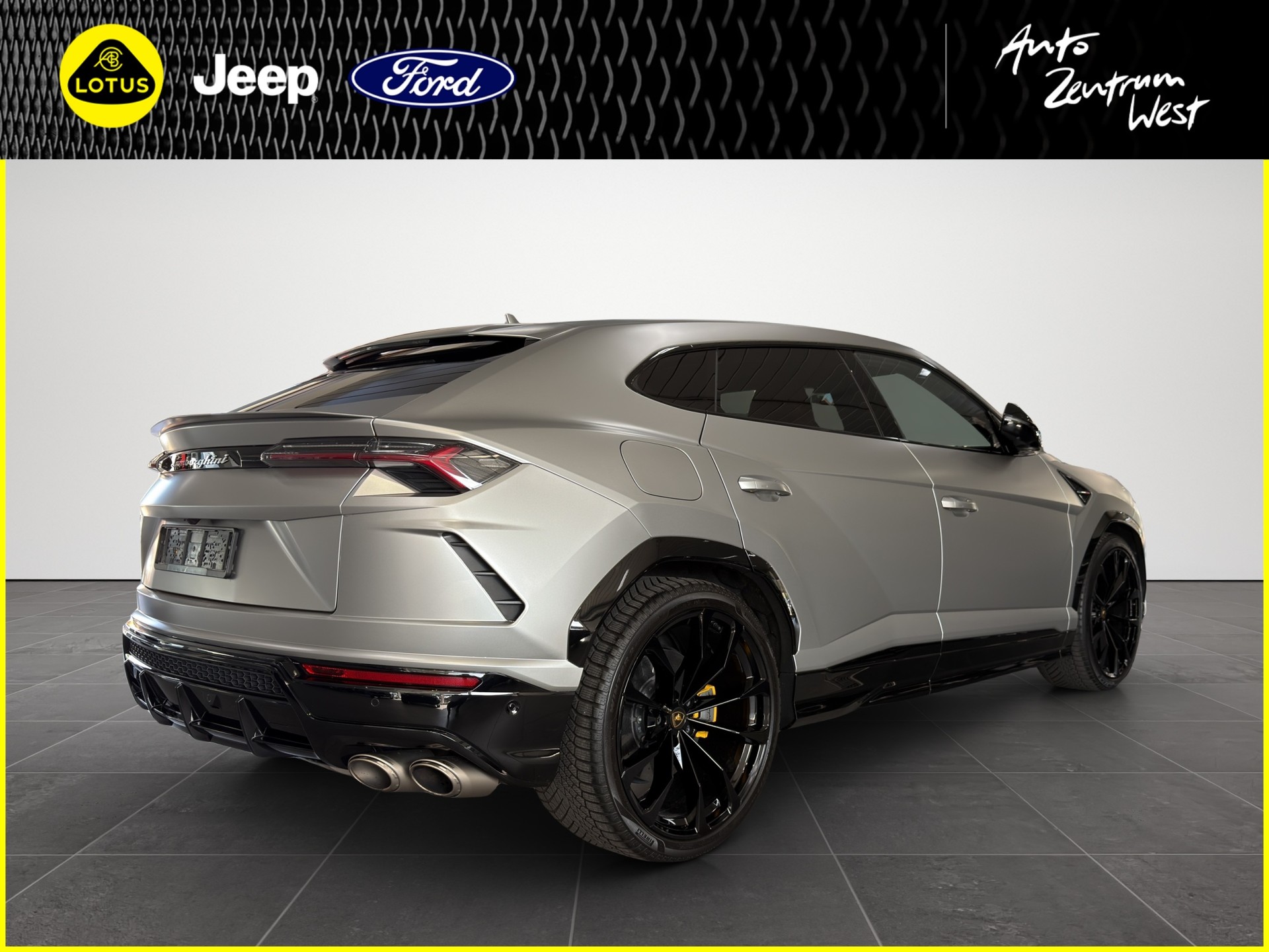 LAMBORGHINI Urus-image-4