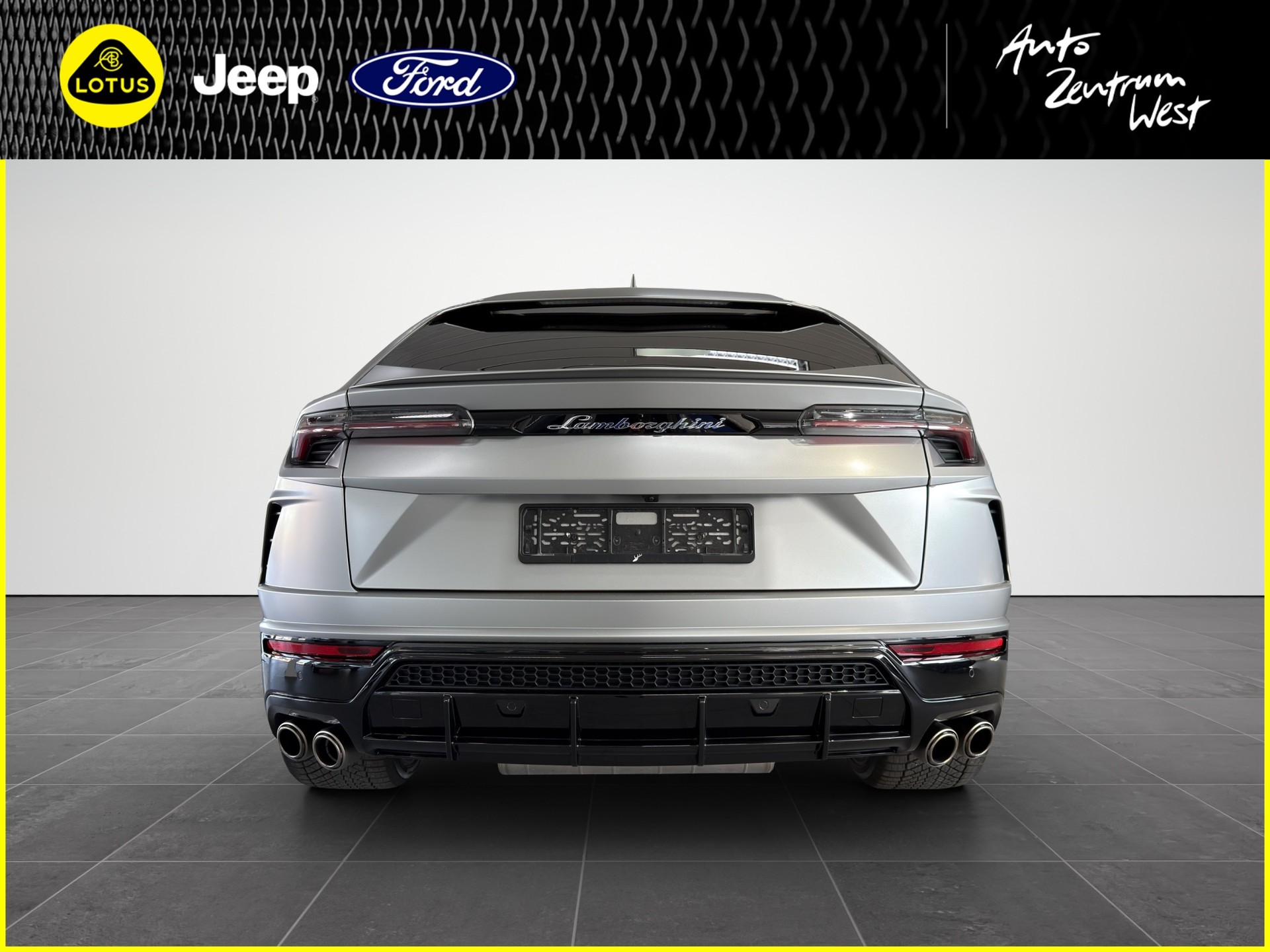 LAMBORGHINI Urus-image-3