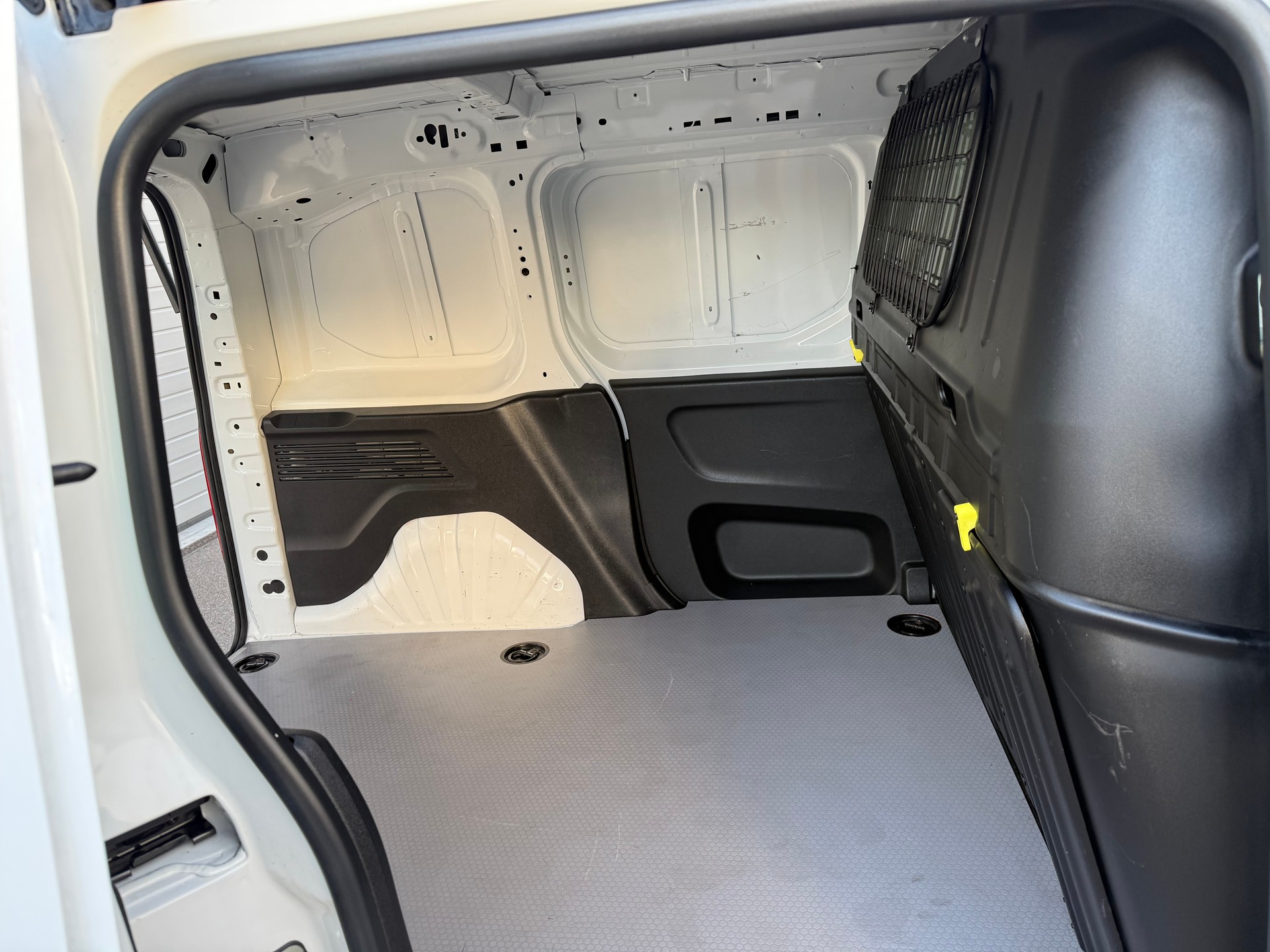 TOYOTA Proace City Van 1.2 Profi Medium-image-11
